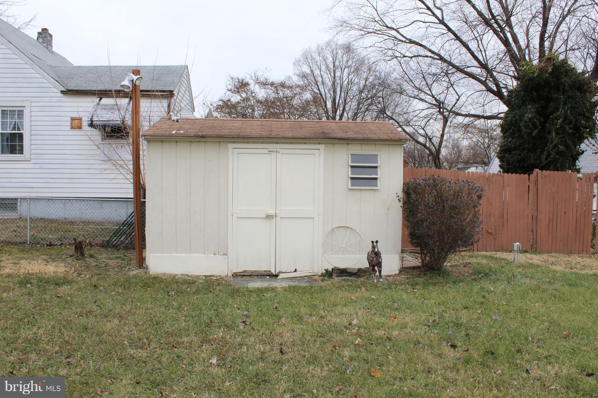 ESSEX - Residential Lease