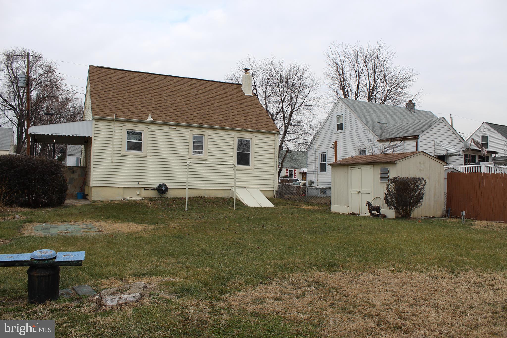 ESSEX - Residential Lease