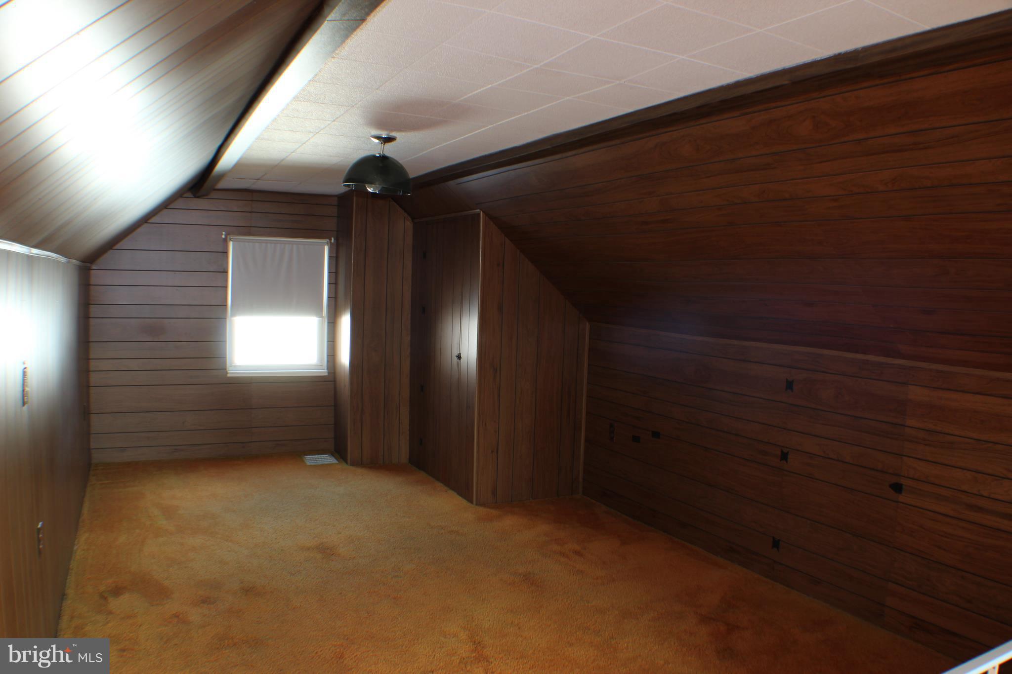 ESSEX - Residential Lease