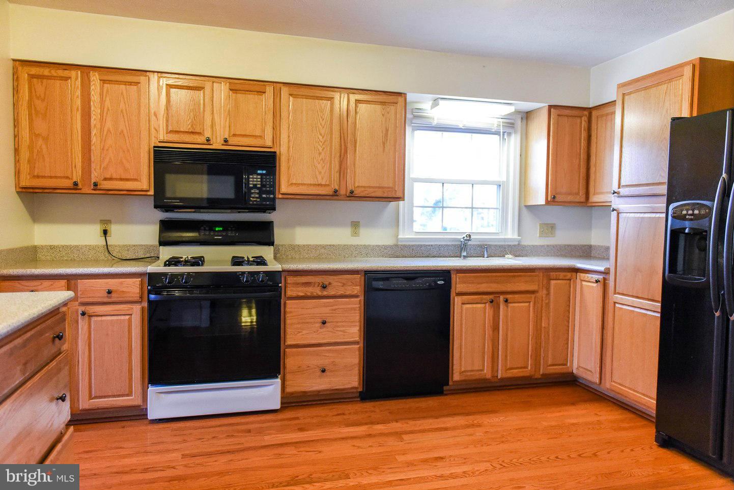 BRETON BAY ESTATES - Residential