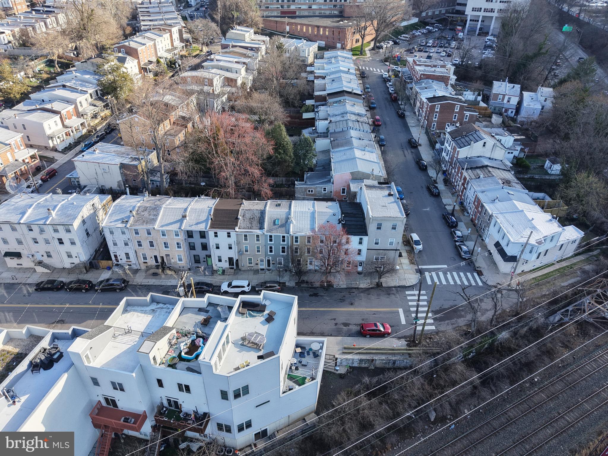 EAST FALLS - Residential