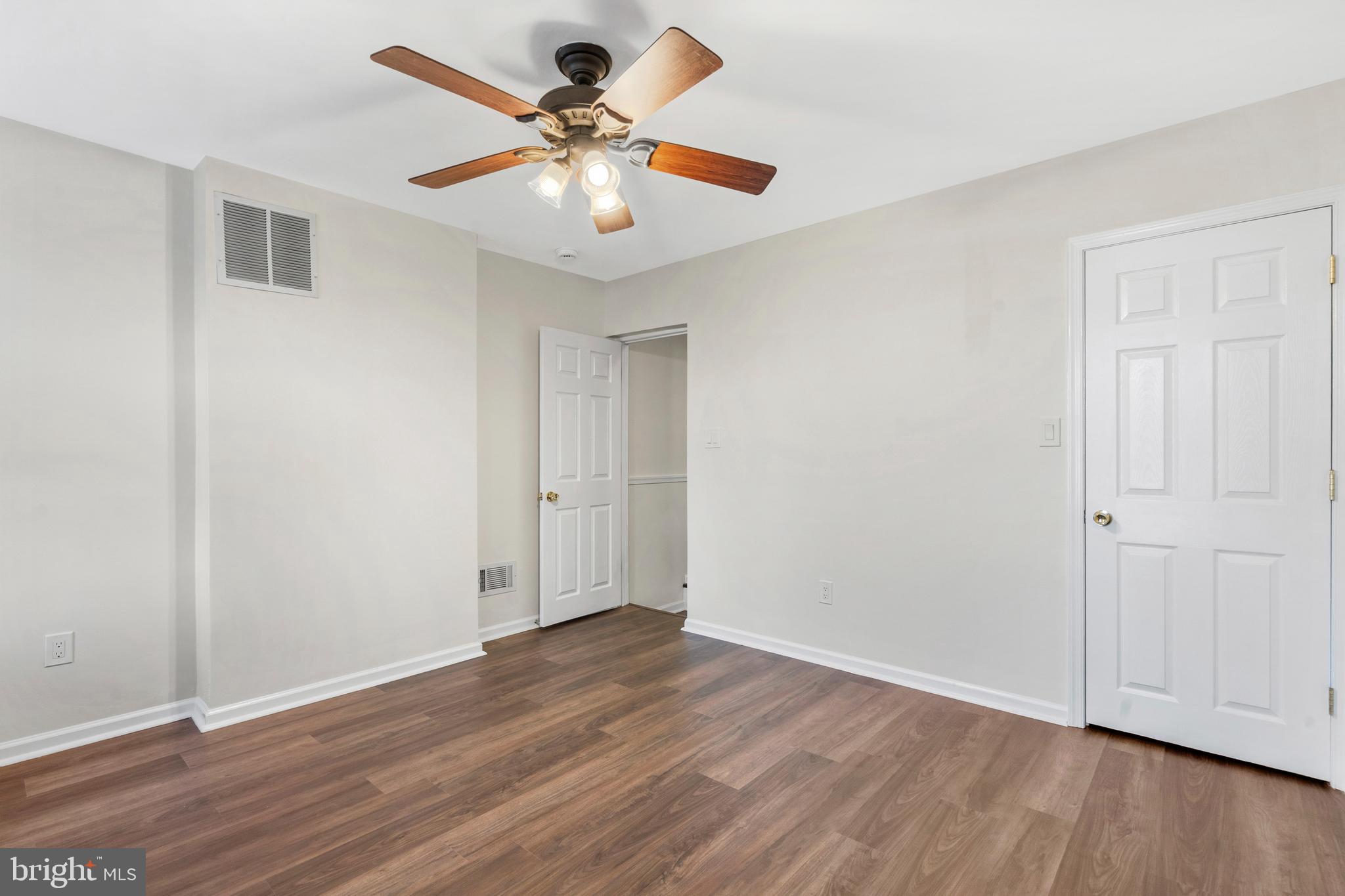 EAST FALLS - Residential