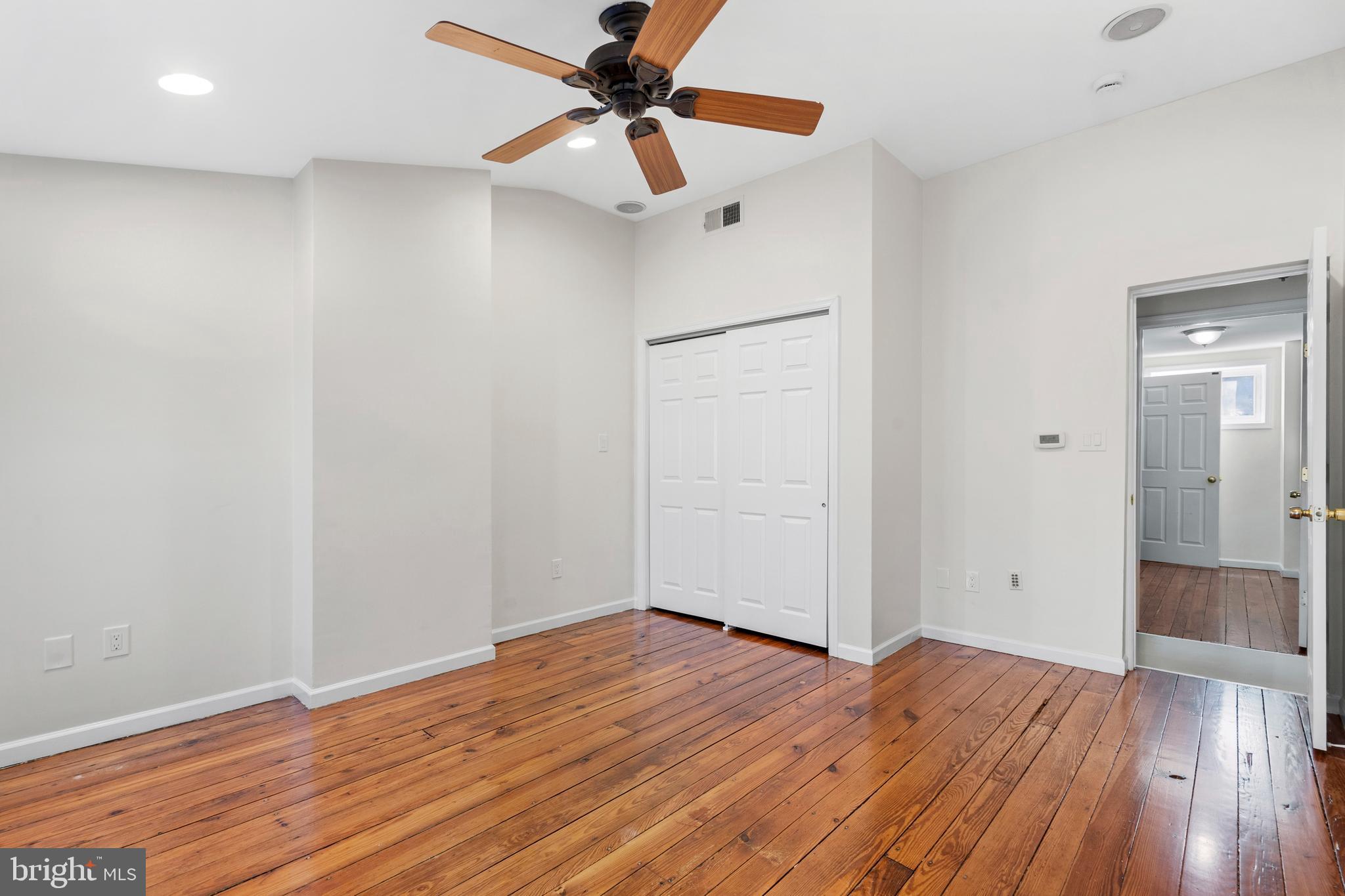 EAST FALLS - Residential