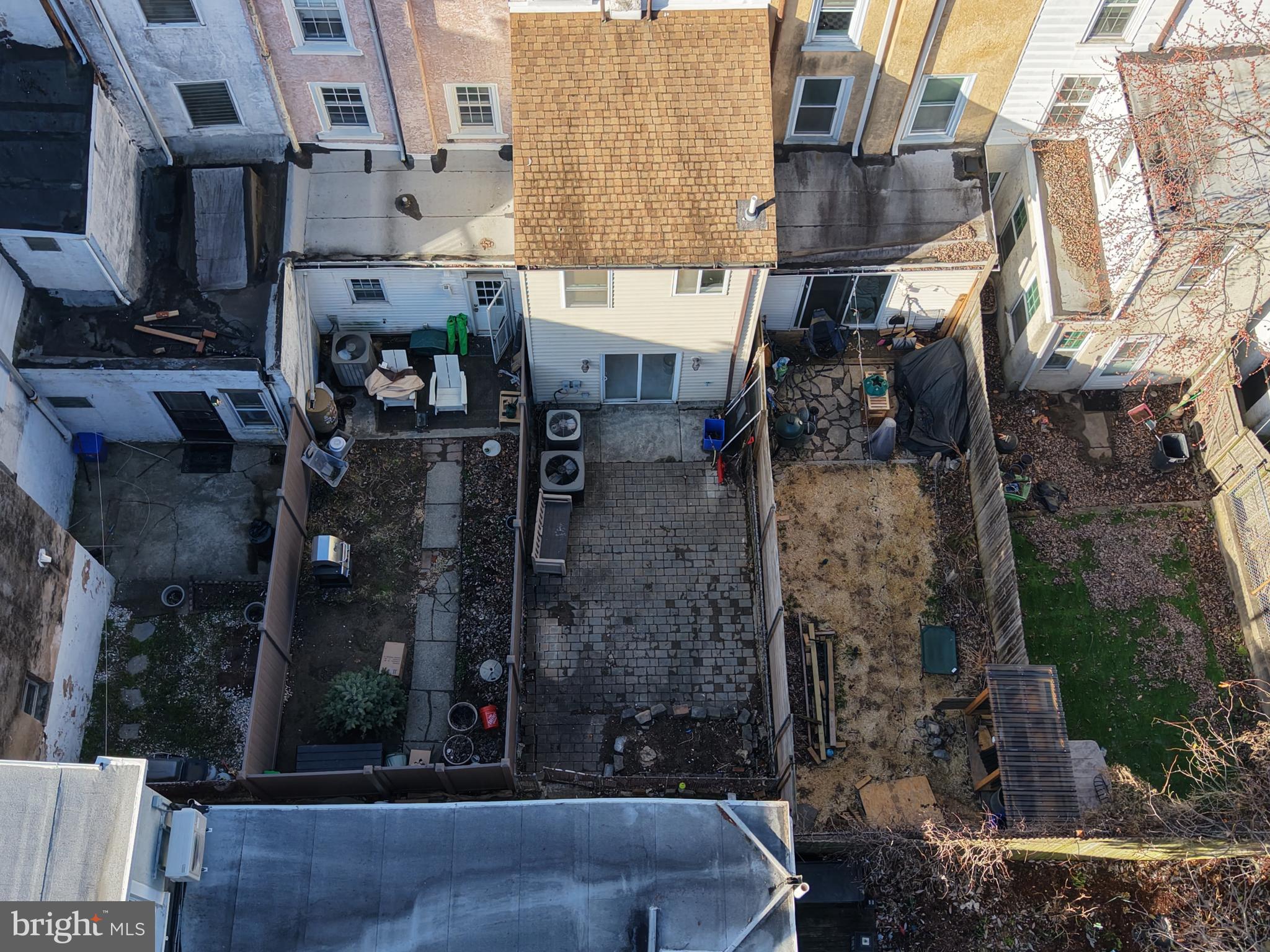 EAST FALLS - Residential