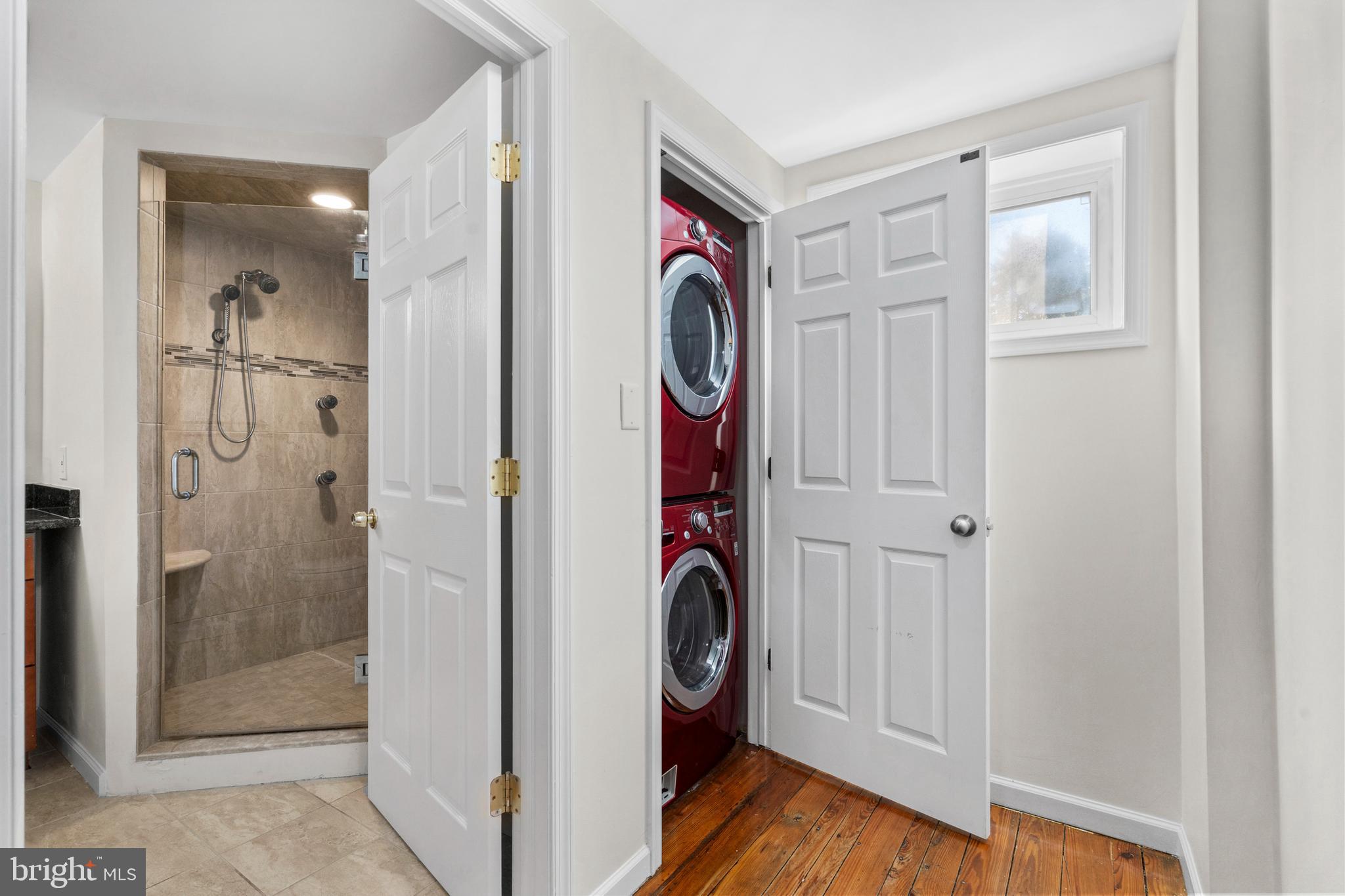 EAST FALLS - Residential