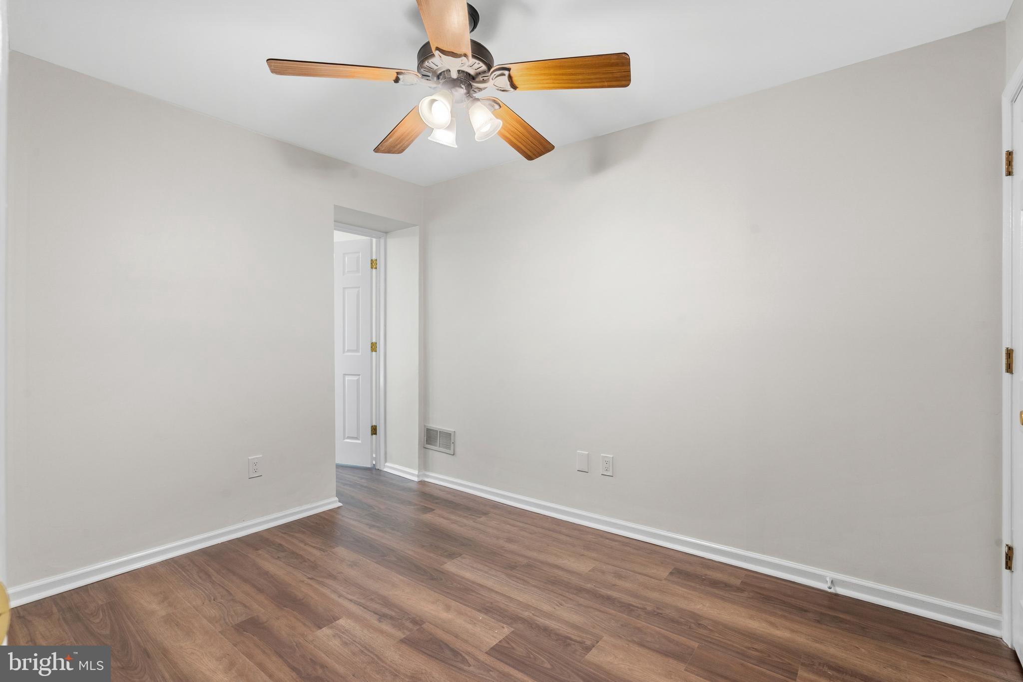 EAST FALLS - Residential