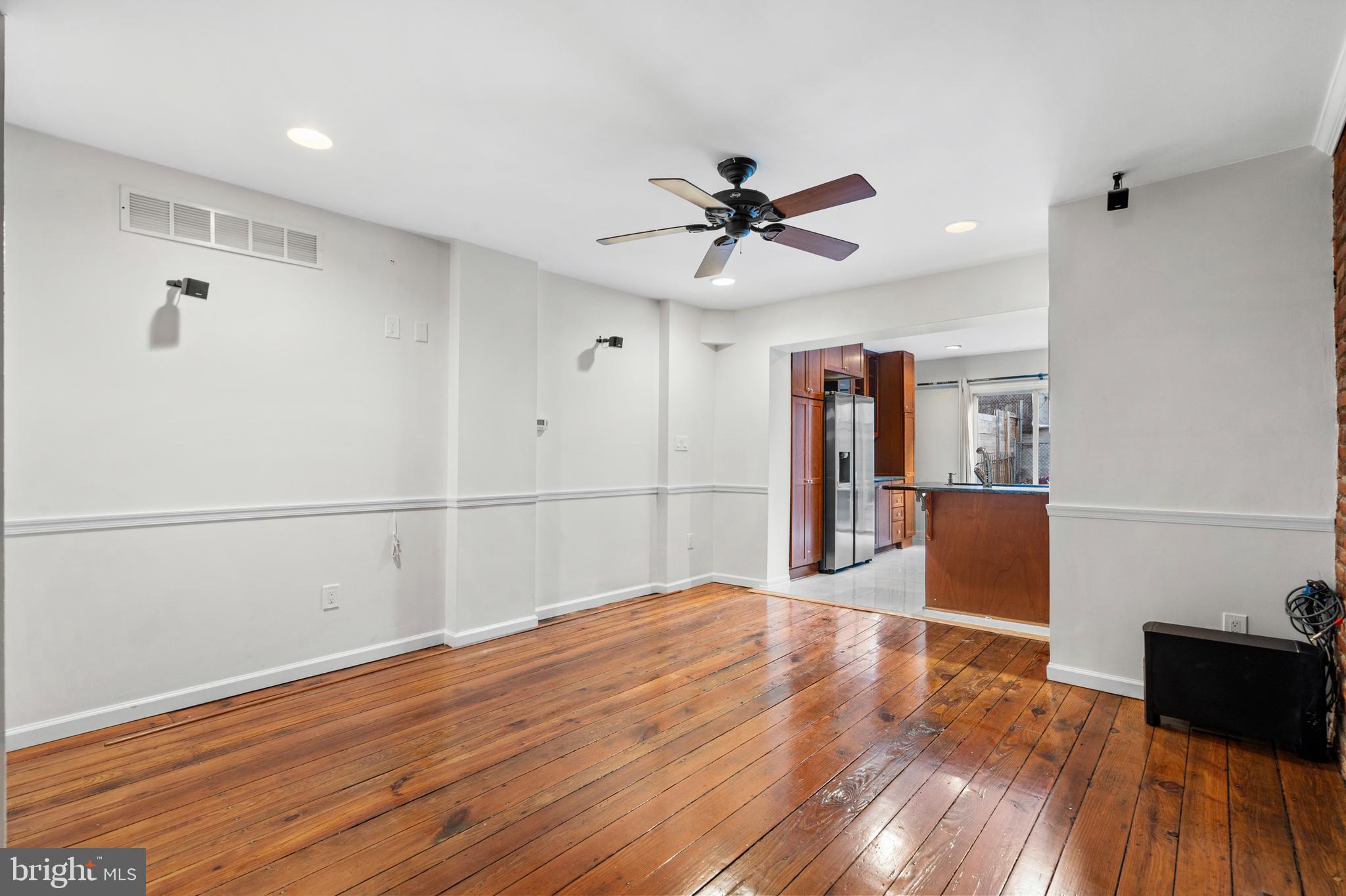 EAST FALLS - Residential