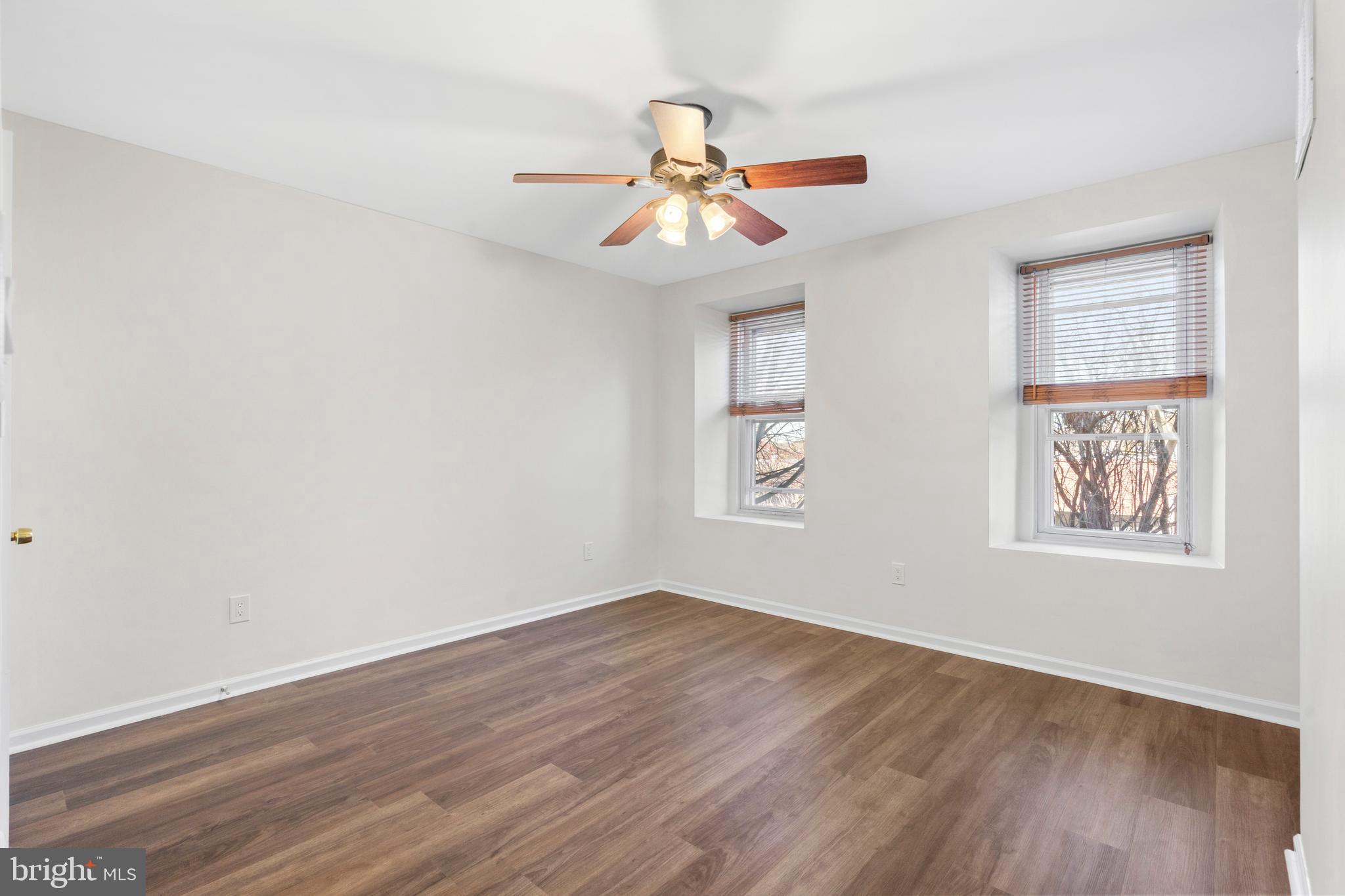 EAST FALLS - Residential