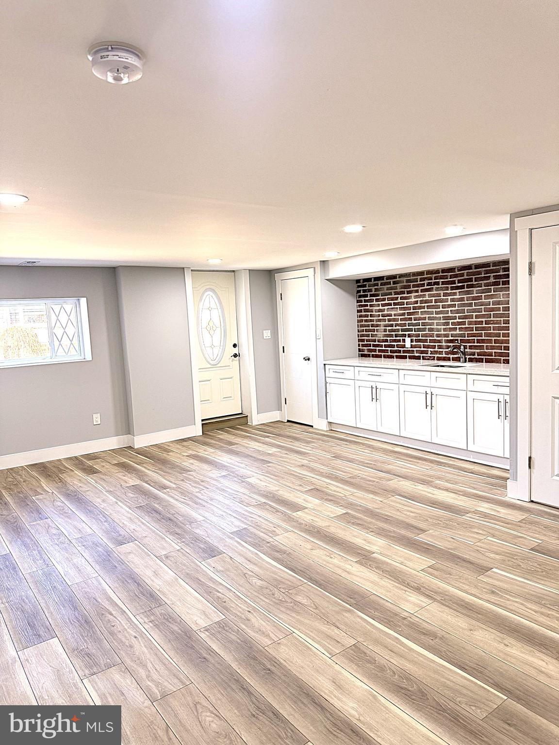 ROXBOROUGH - Residential