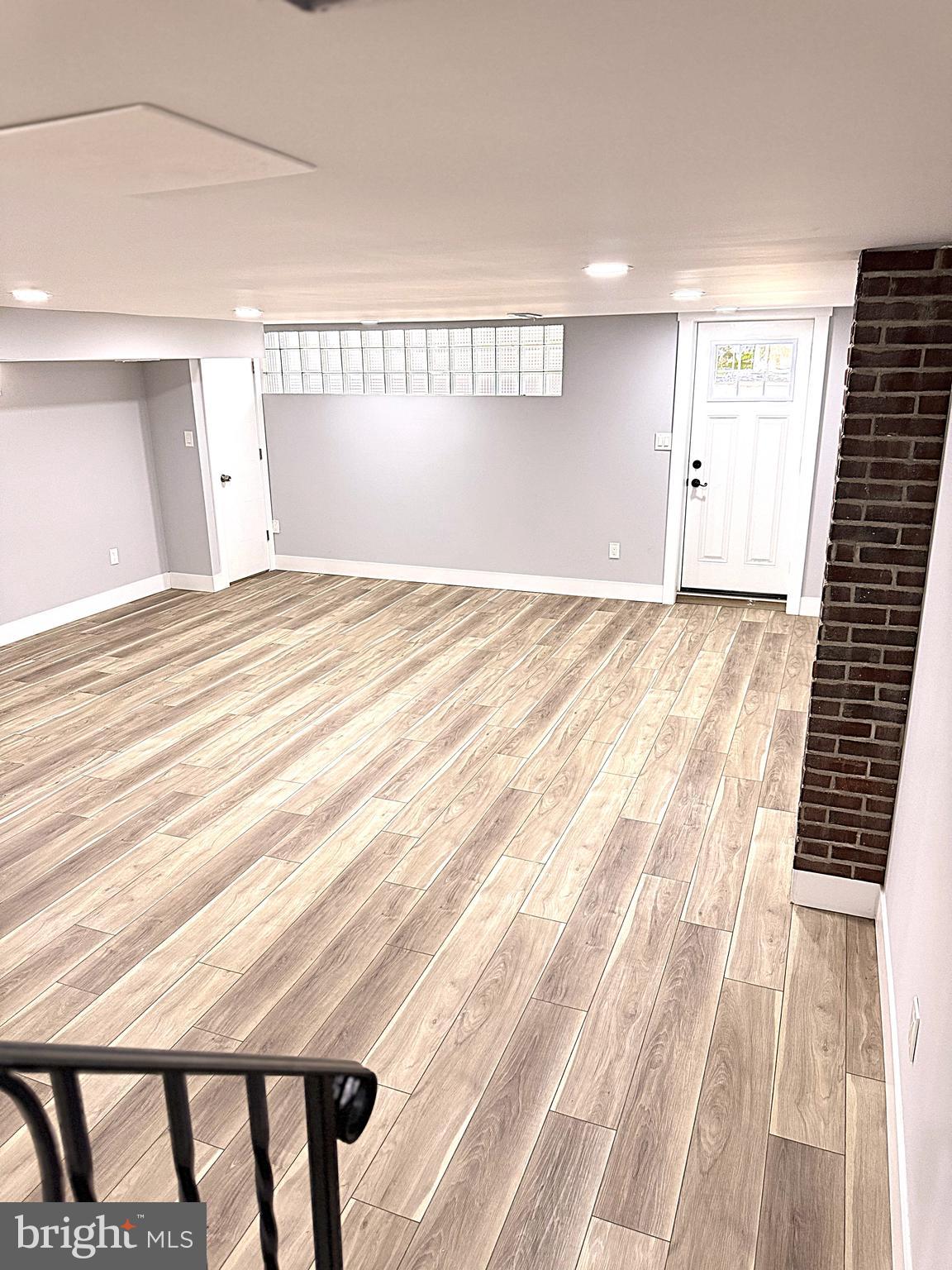 ROXBOROUGH - Residential