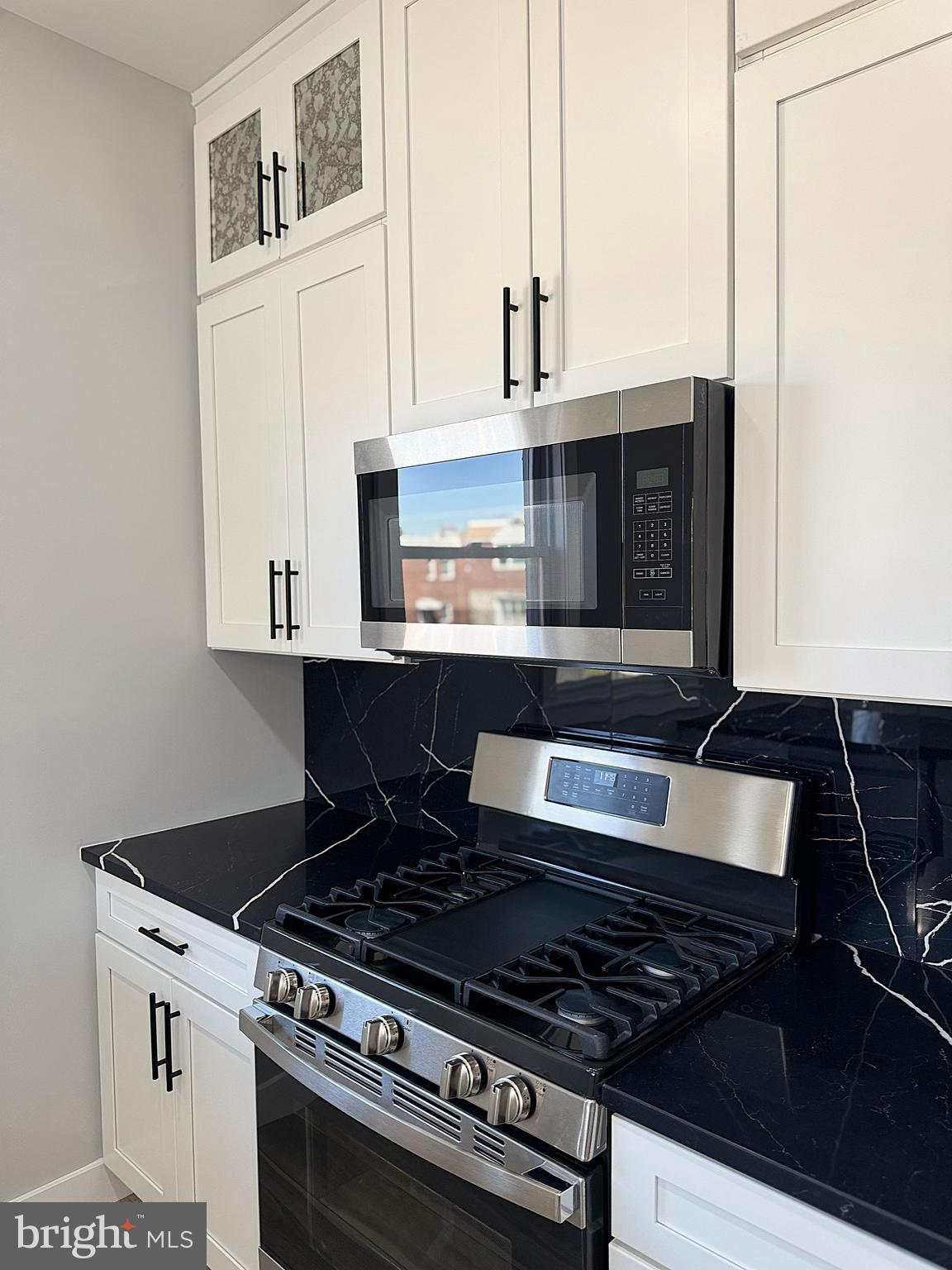 ROXBOROUGH - Residential