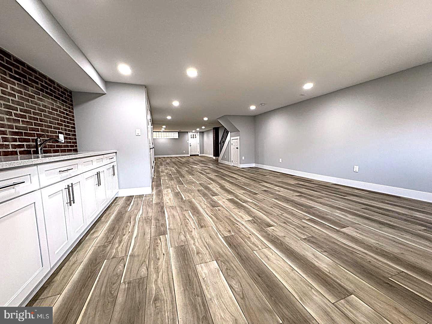 ROXBOROUGH - Residential