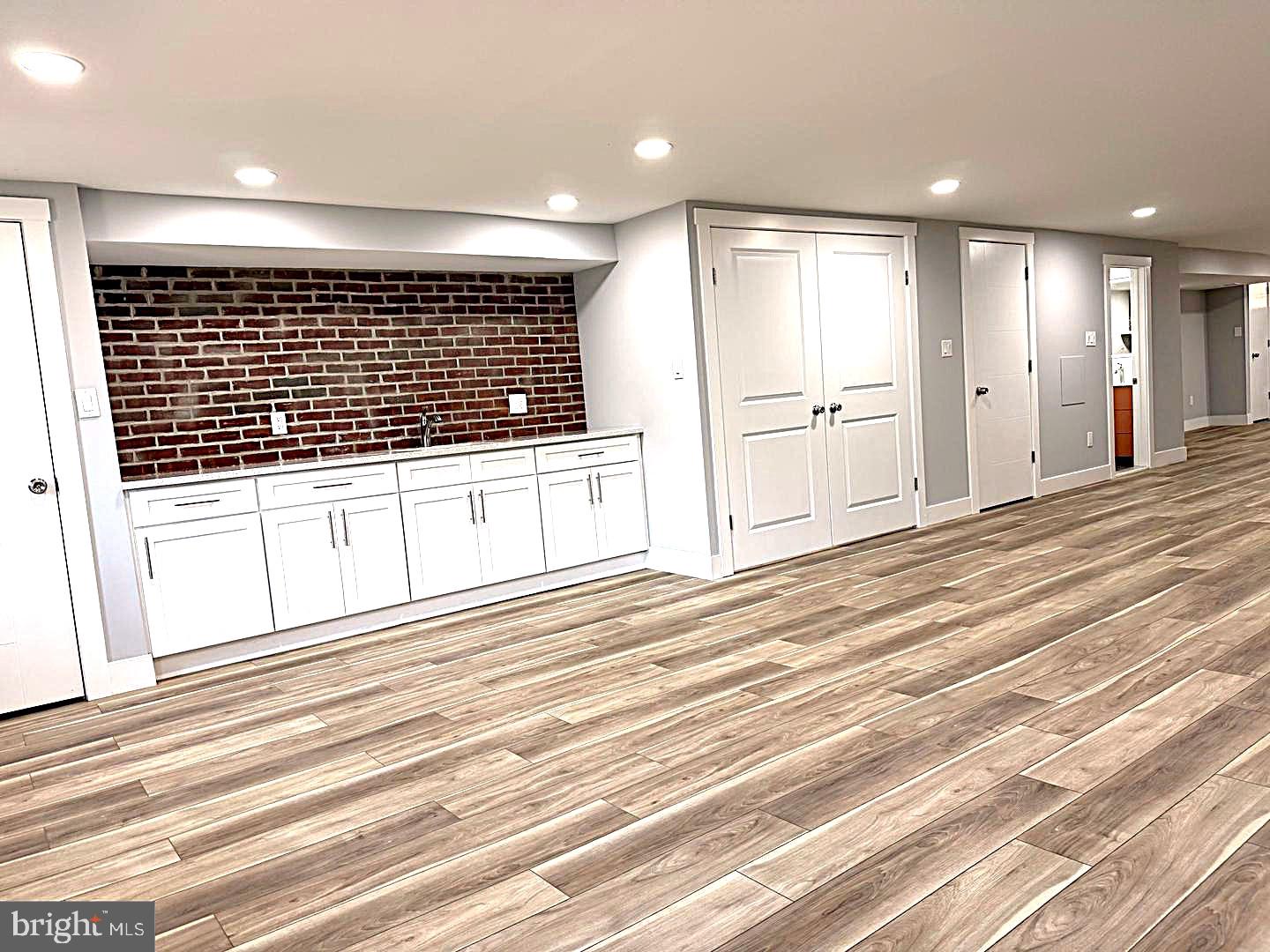 ROXBOROUGH - Residential