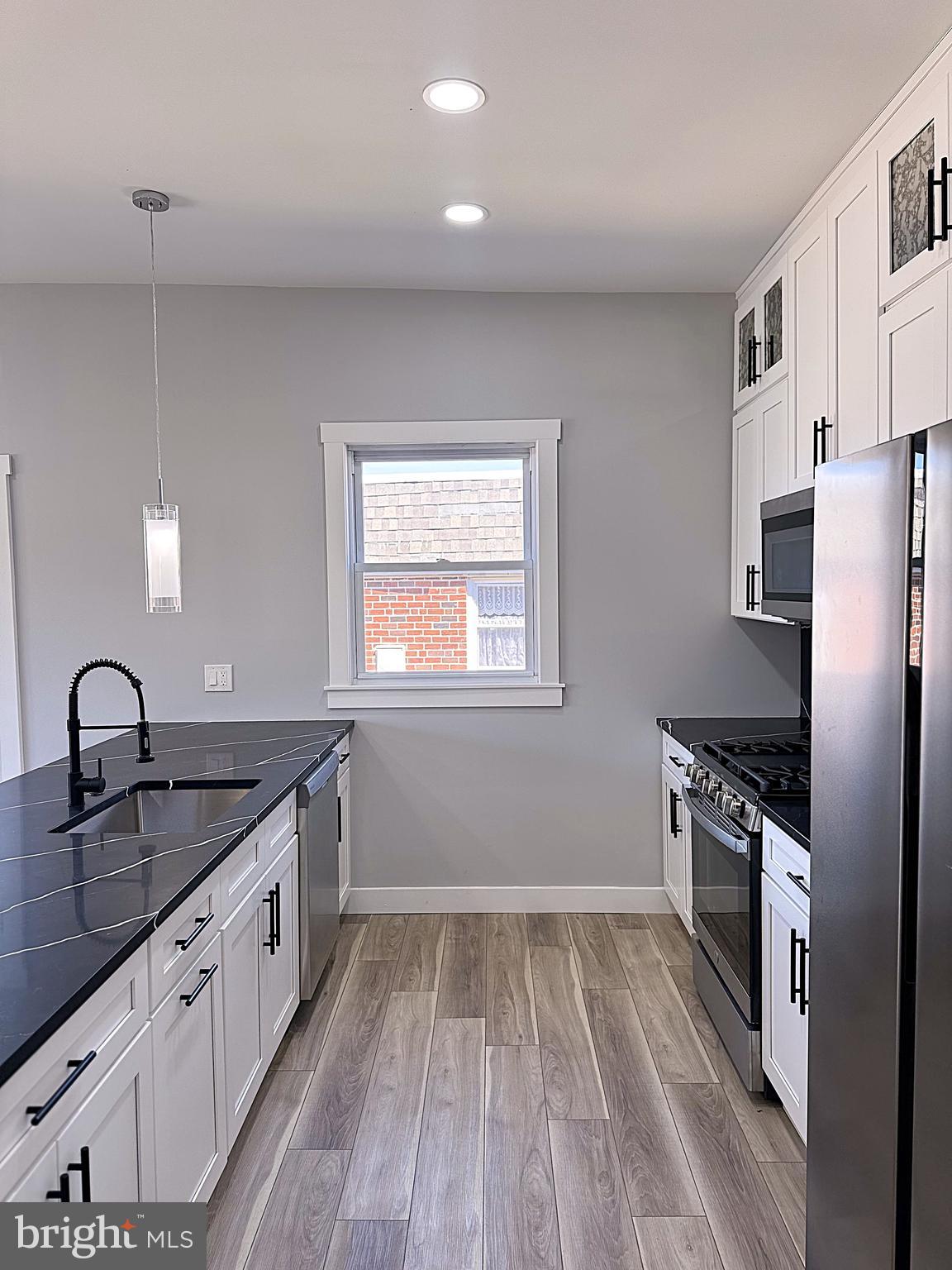 ROXBOROUGH - Residential