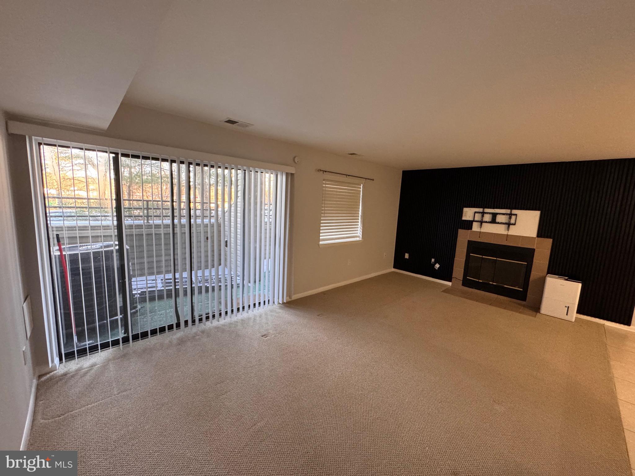 LODGE AT MCDONGH - Residential Lease