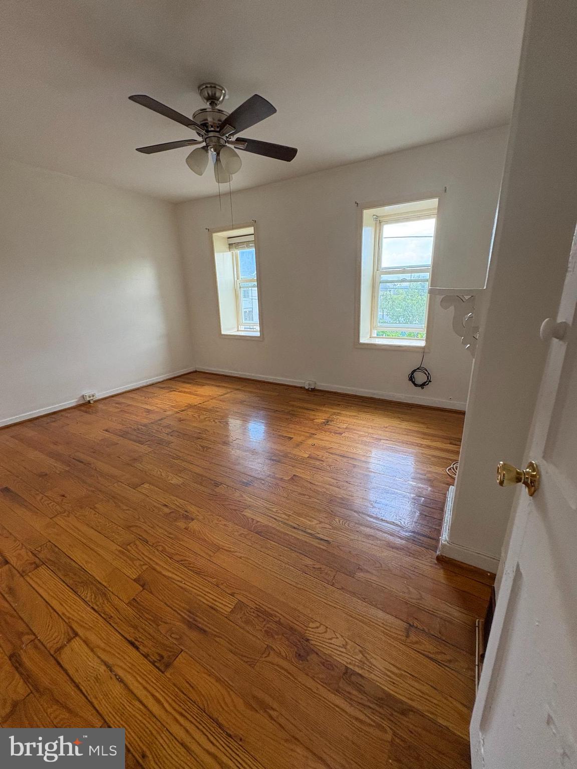 Welcome to this charming updated 3-bedroom 1.5 bath townhouse located in Norristown. This home offers an easy comfortable, flexible use. The living space that can be used as cozy living room or dining area . Updated kitchen with cabinets and a functional layout with generous storage, and a convenient first-floor powder room.
On the second level you'll find two bedrooms with natural light. A full bathroom that has been refreshed. The third level offers a large, finished room that can be used as third bedroom, home office, or bonus space- ideal for privacy or creativity.
Additional features include built in storage, a full unfinished basement and a private backyard for outdoor enjoyment.
located just minutes from SEPTA, major highways (202, 476, and 76) parks, shopping King Of Prussia Mall (5miles away)
Street parking available
Tenant is responsible for all utilities
No pets allowed.
first month rent, and security deposit due at signing. Tenant screening includes income, credit and background check.