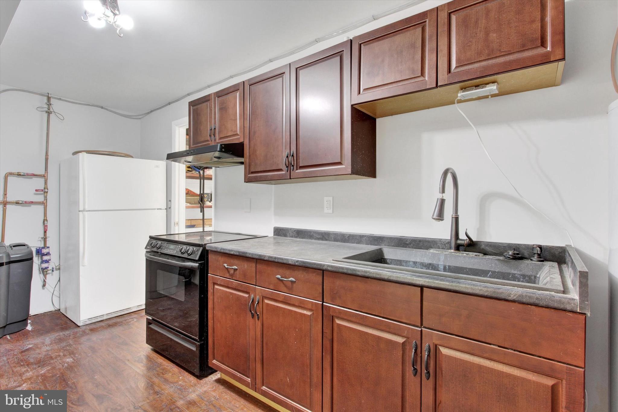 LAKE MEADE - Residential