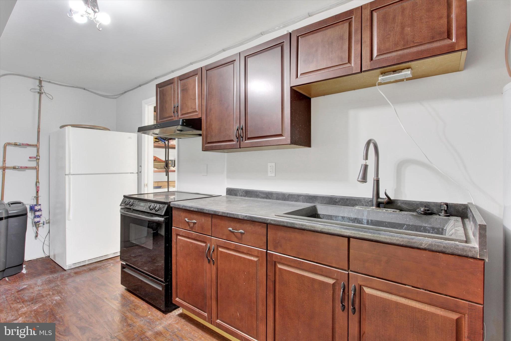 LAKE MEADE - Residential