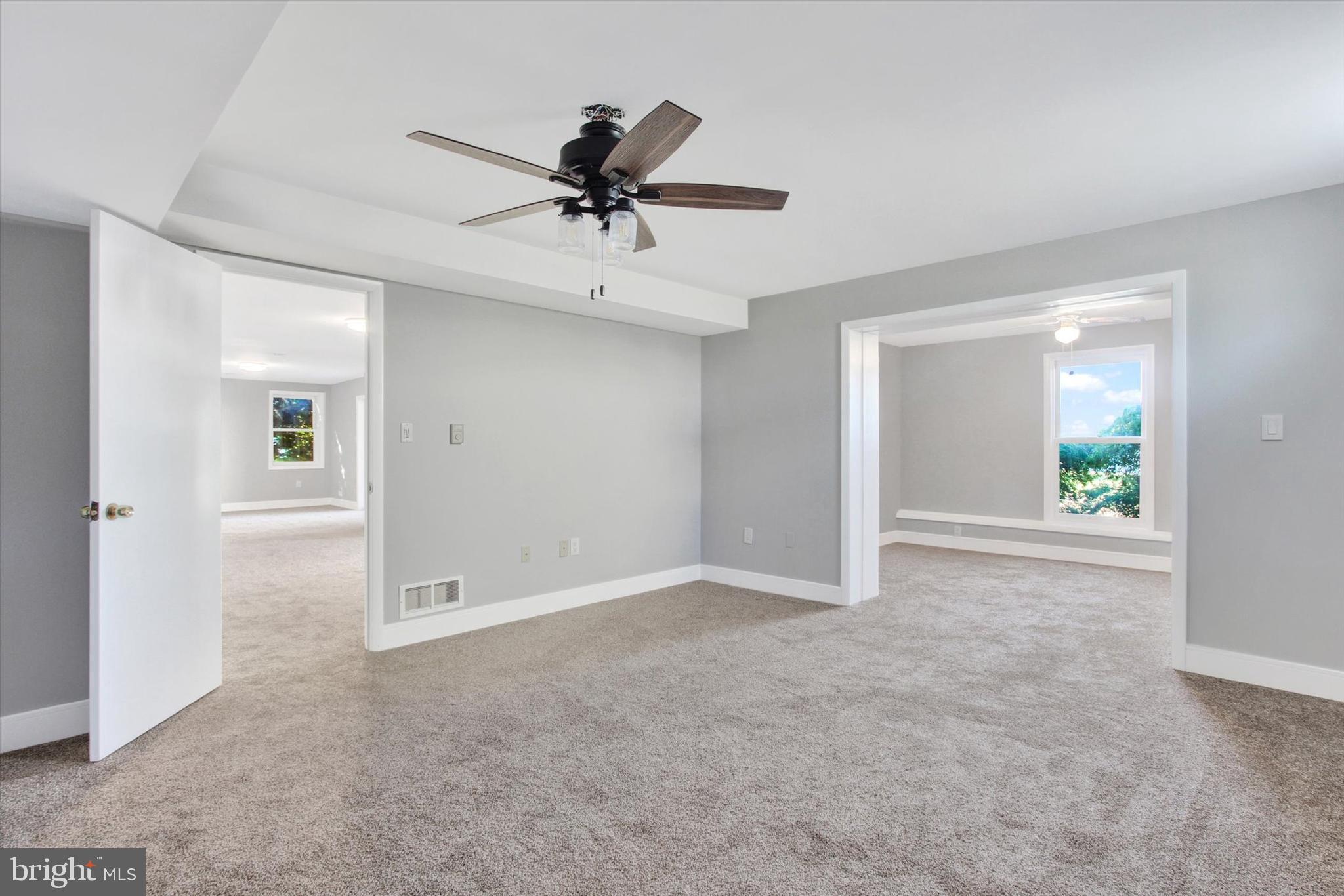 LAKE MEADE - Residential