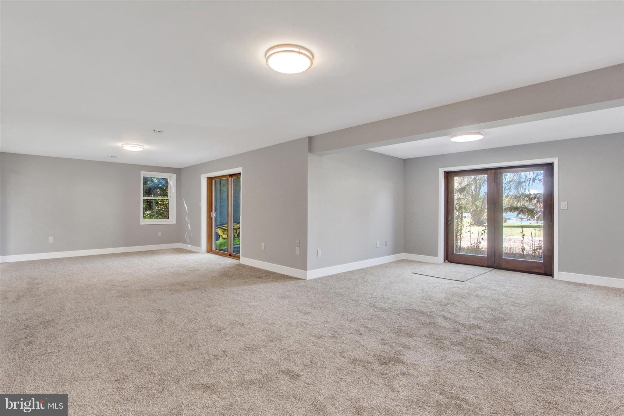 LAKE MEADE - Residential