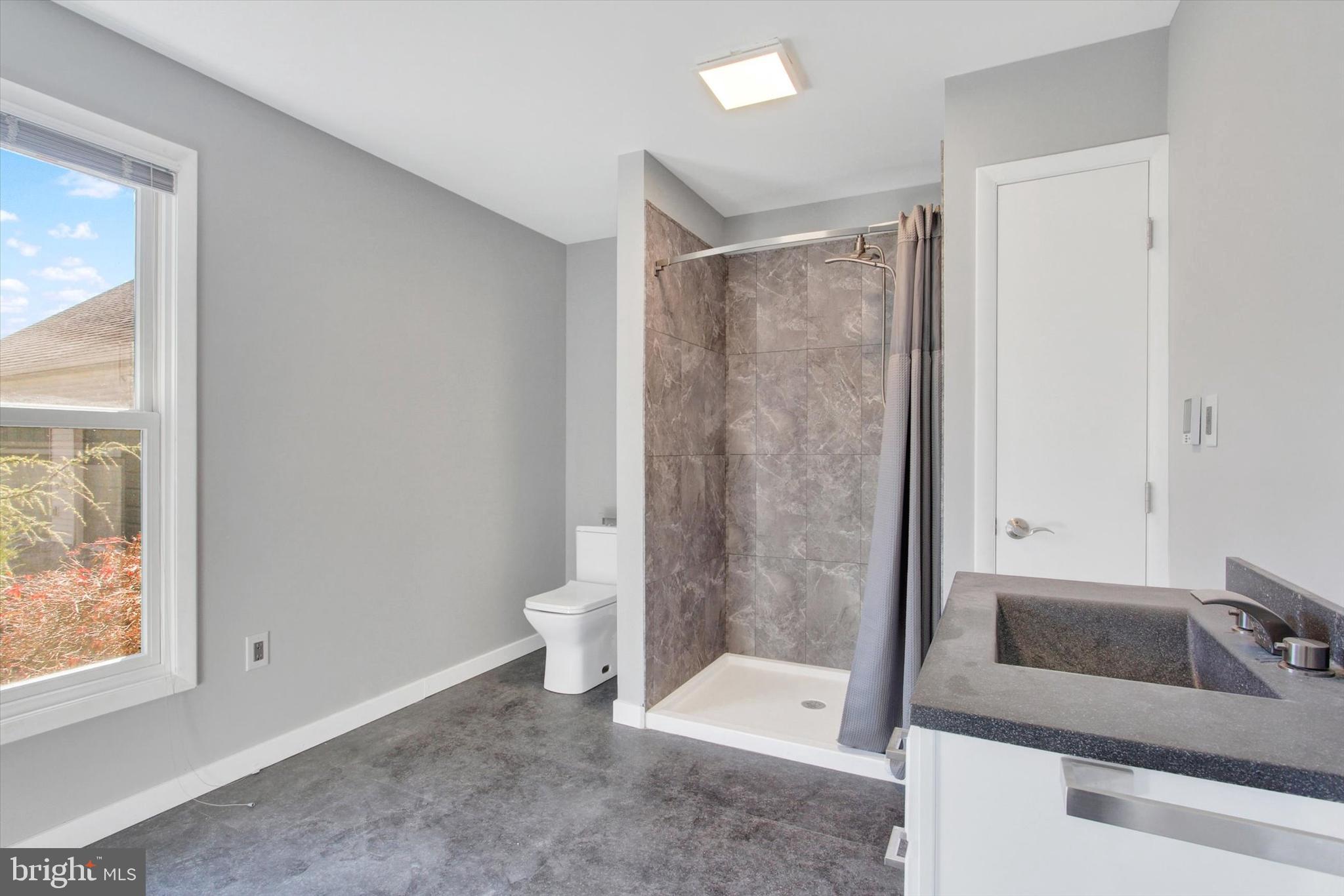 LAKE MEADE - Residential