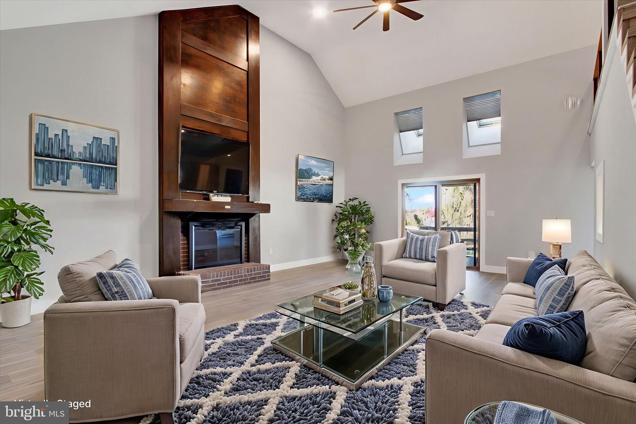 LAKE MEADE - Residential