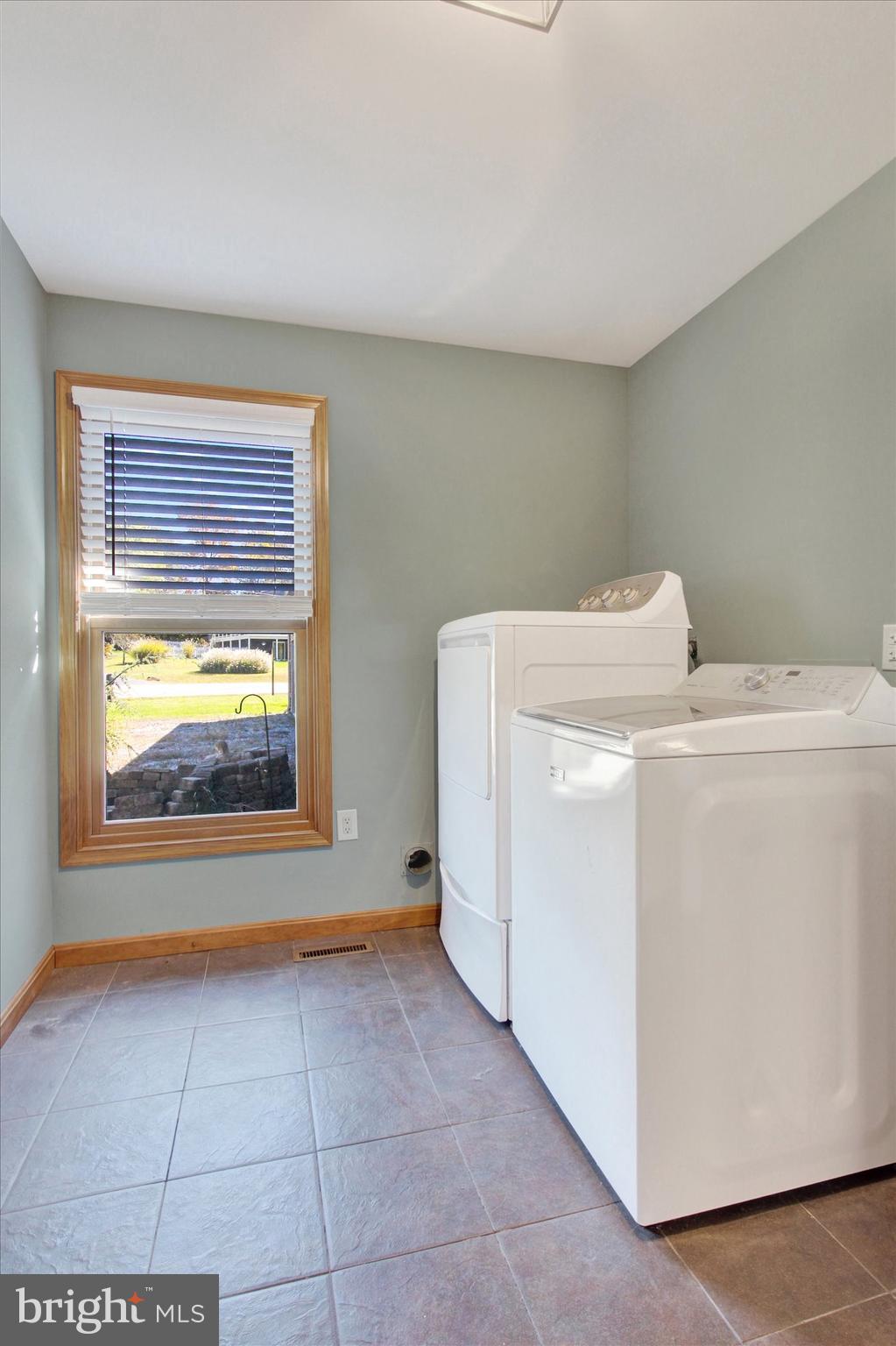 LAKE MEADE - Residential