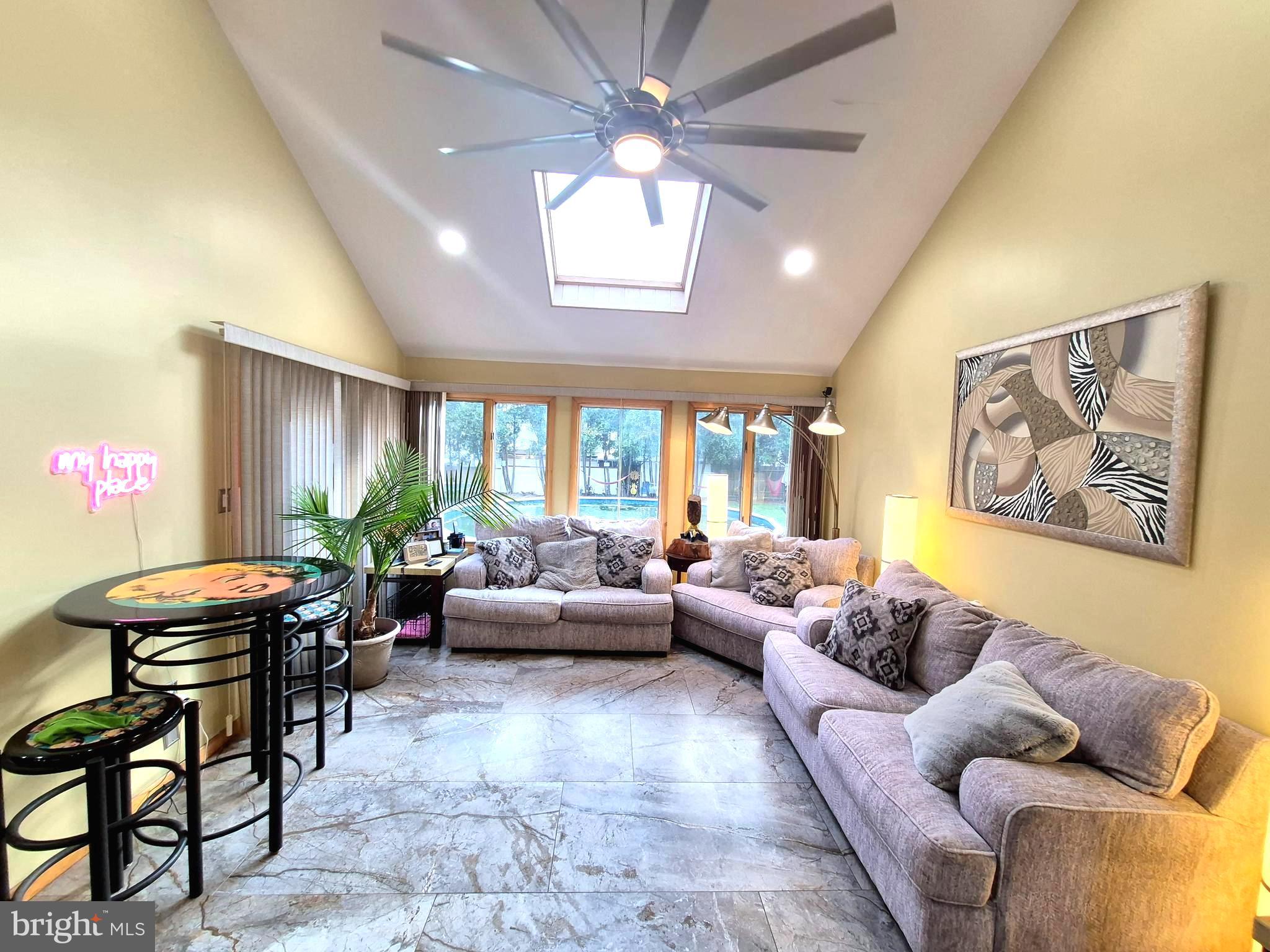 BUSTLETON - Residential