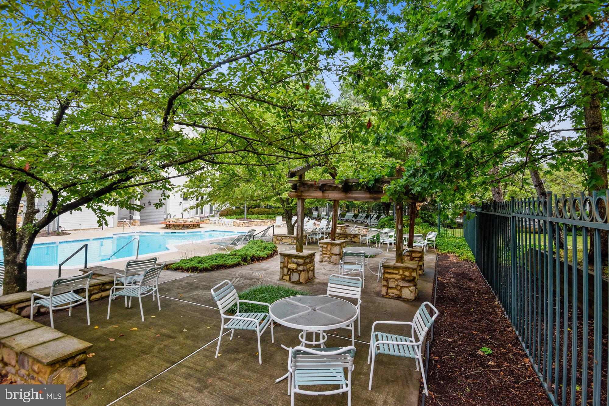 STONECROFT CONDO - Residential