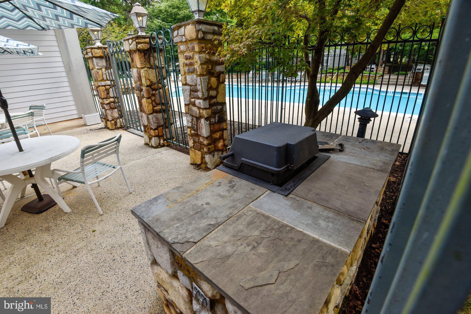 STONECROFT CONDO - Residential