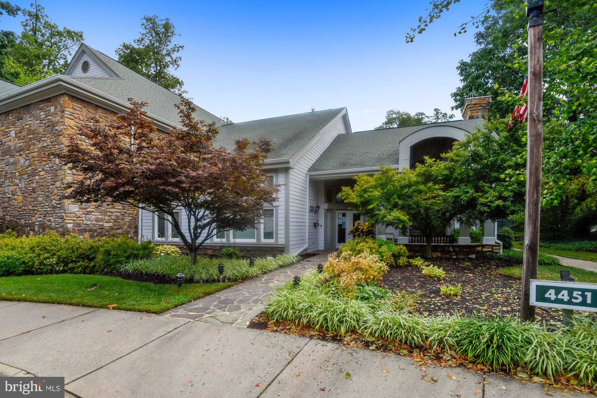 STONECROFT CONDO - Residential