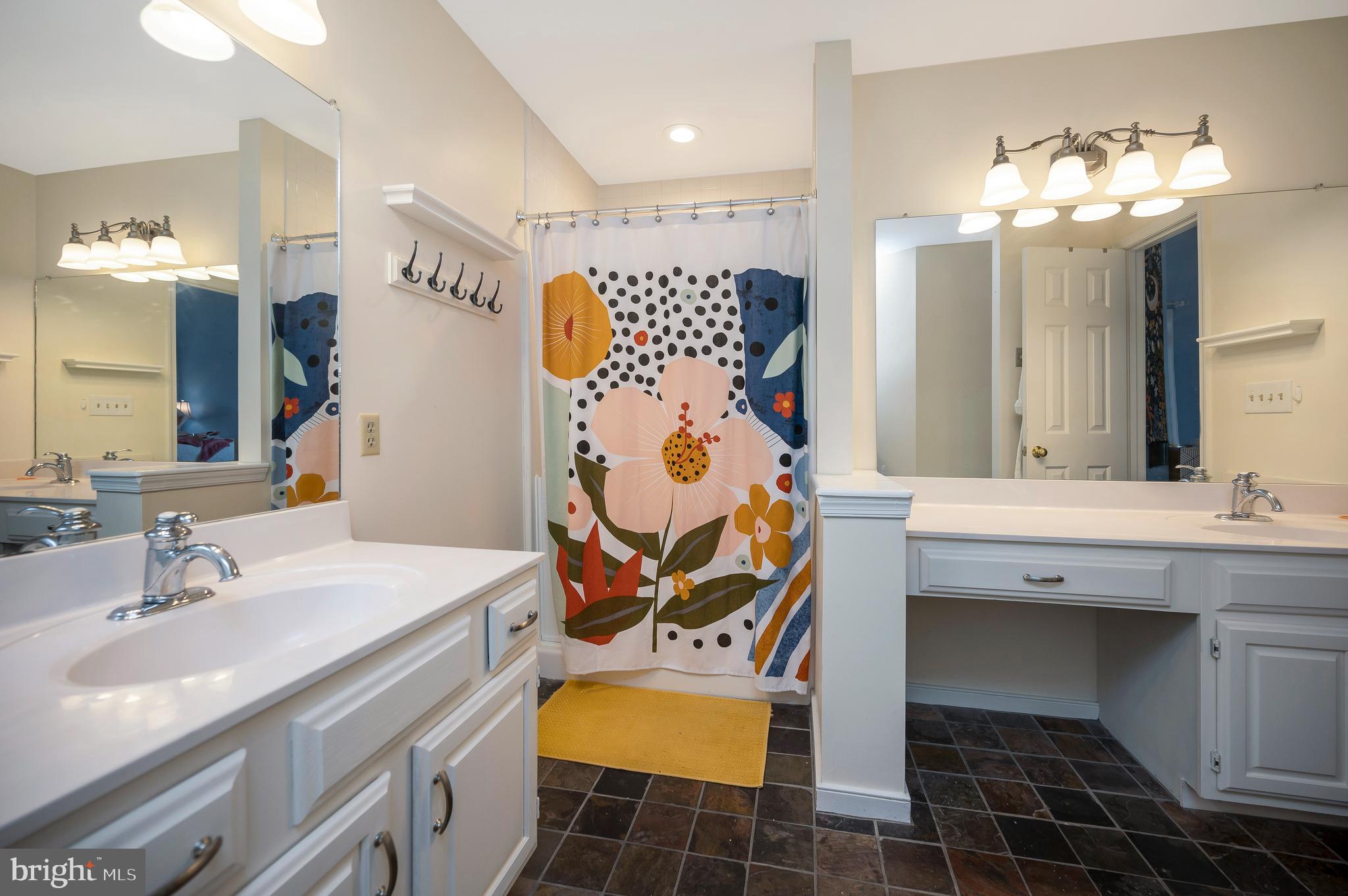 SMOKETREE - Residential