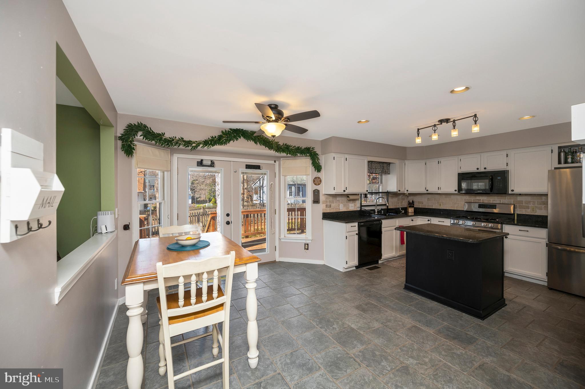 SMOKETREE - Residential