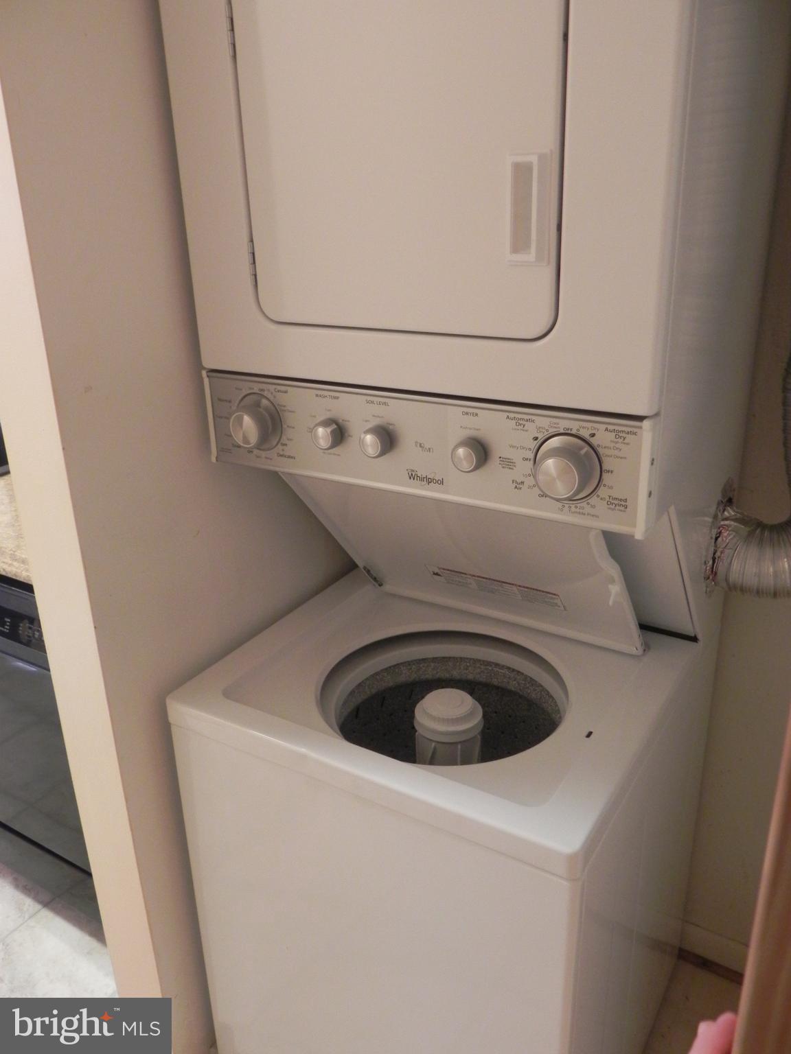 KINGSBRIDGE COURT - Residential Lease