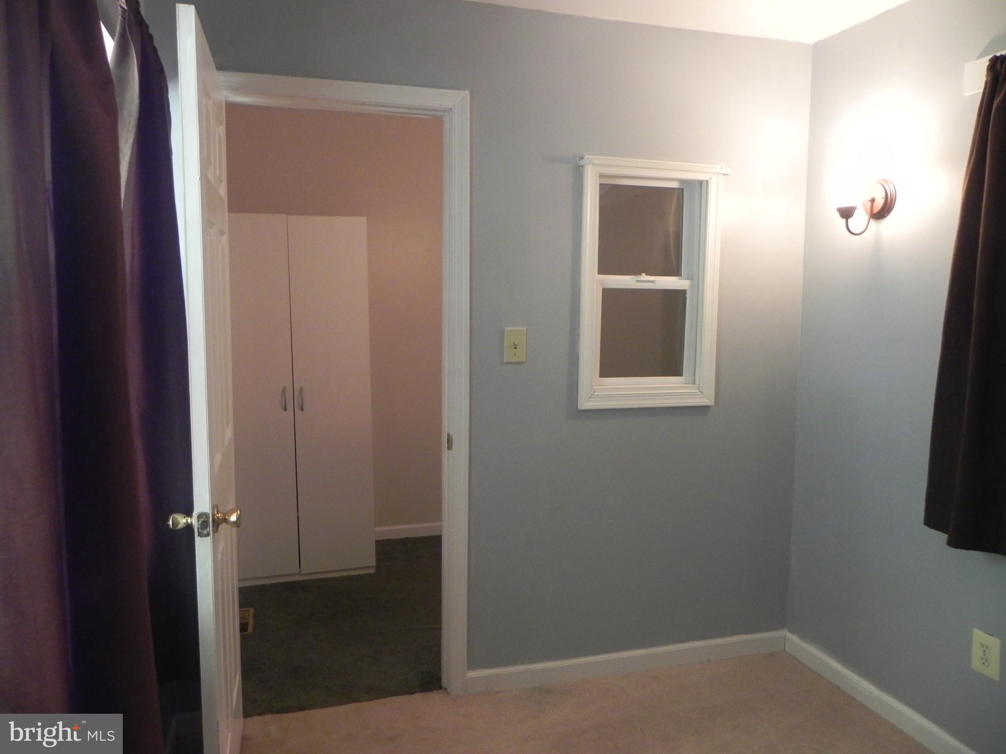 KINGSBRIDGE COURT - Residential Lease