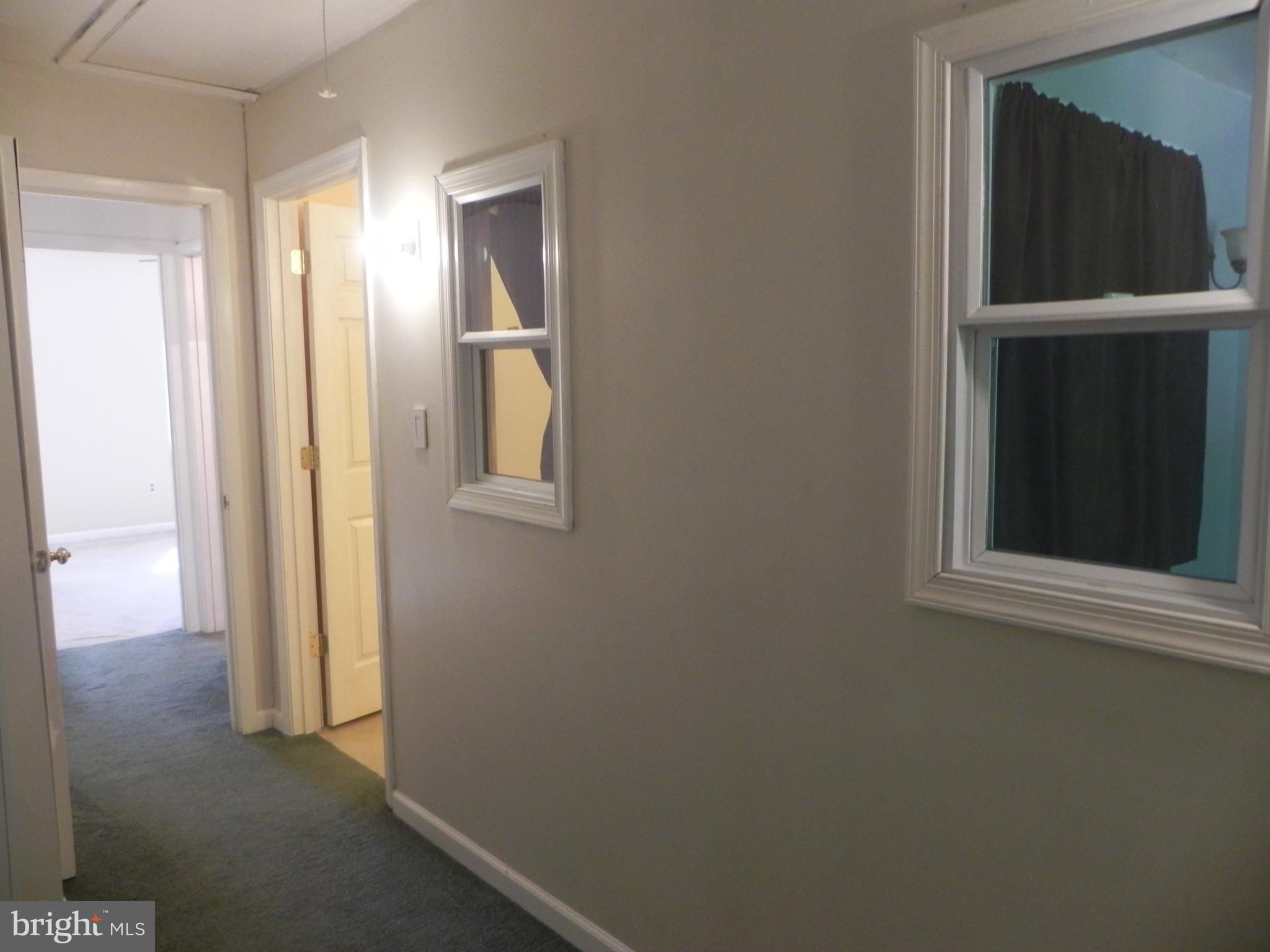 KINGSBRIDGE COURT - Residential Lease