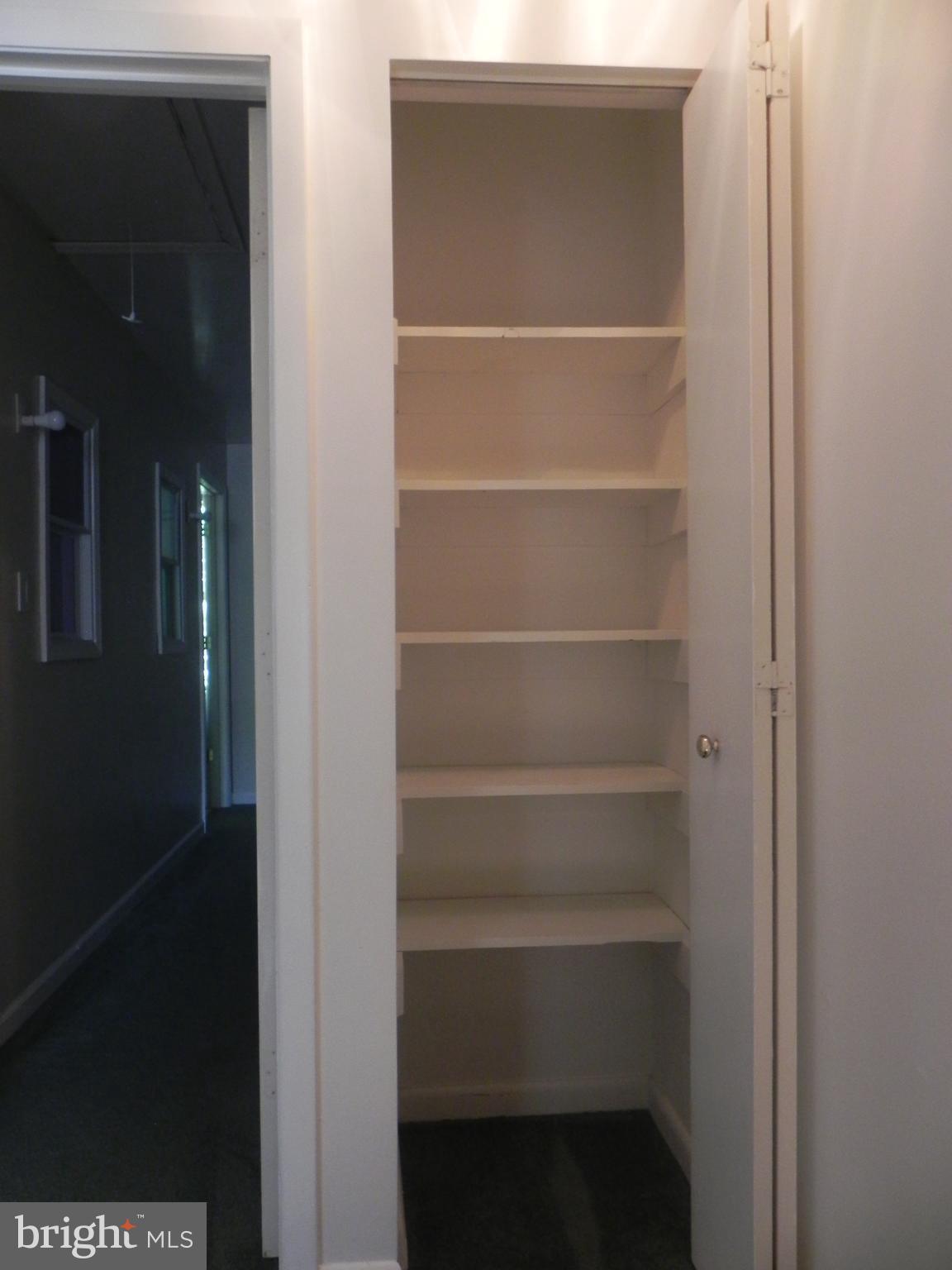 KINGSBRIDGE COURT - Residential Lease