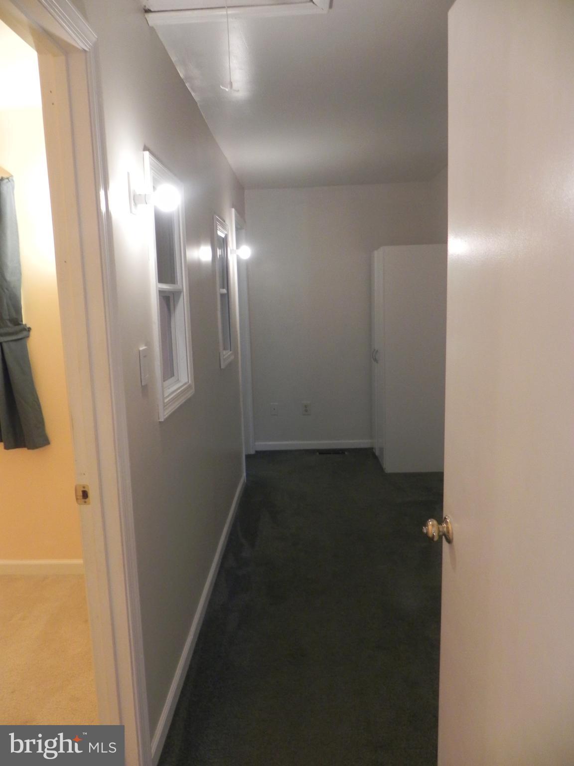 KINGSBRIDGE COURT - Residential Lease