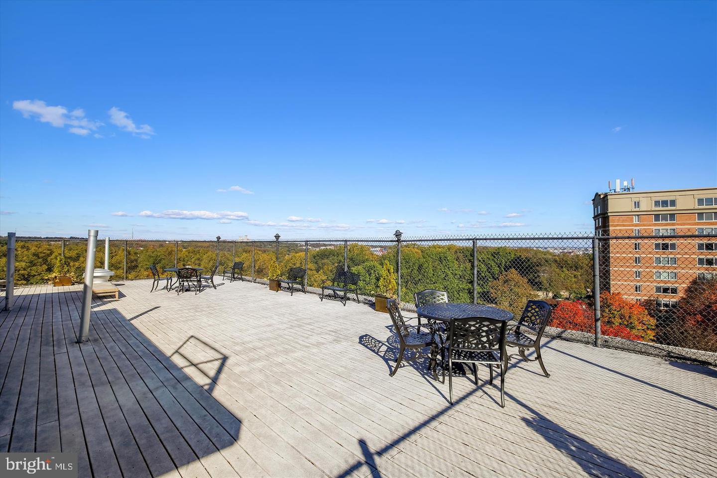 CIRCLE - Residential Lease