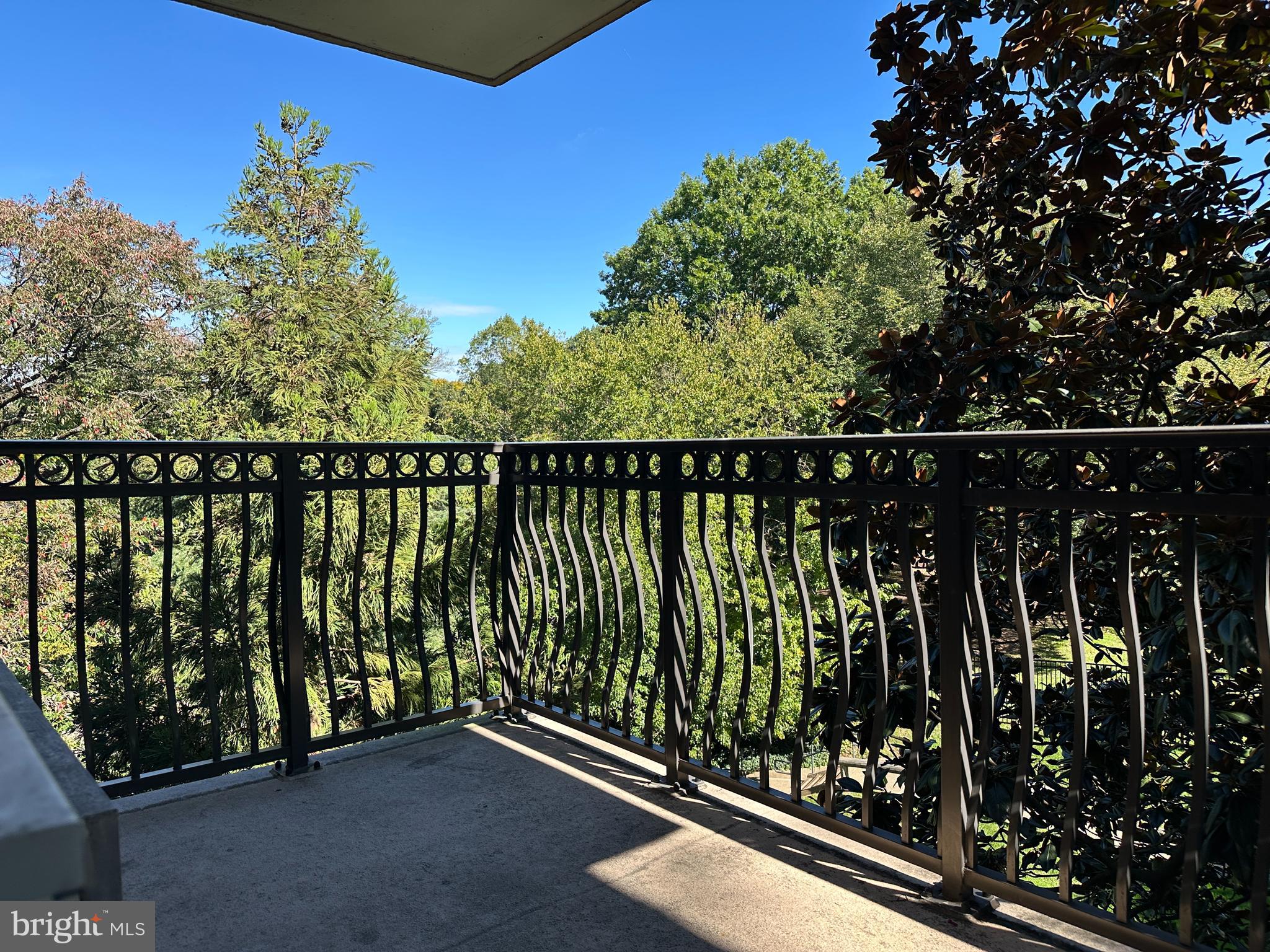 CIRCLE - Residential Lease