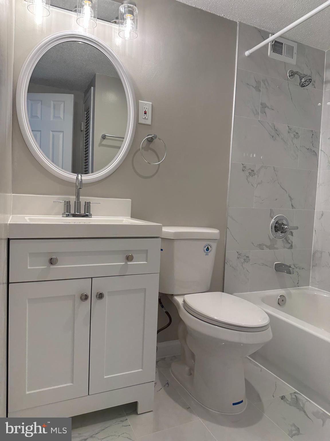 CIRCLE - Residential Lease