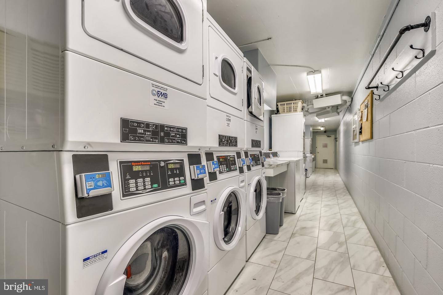 CIRCLE - Residential Lease