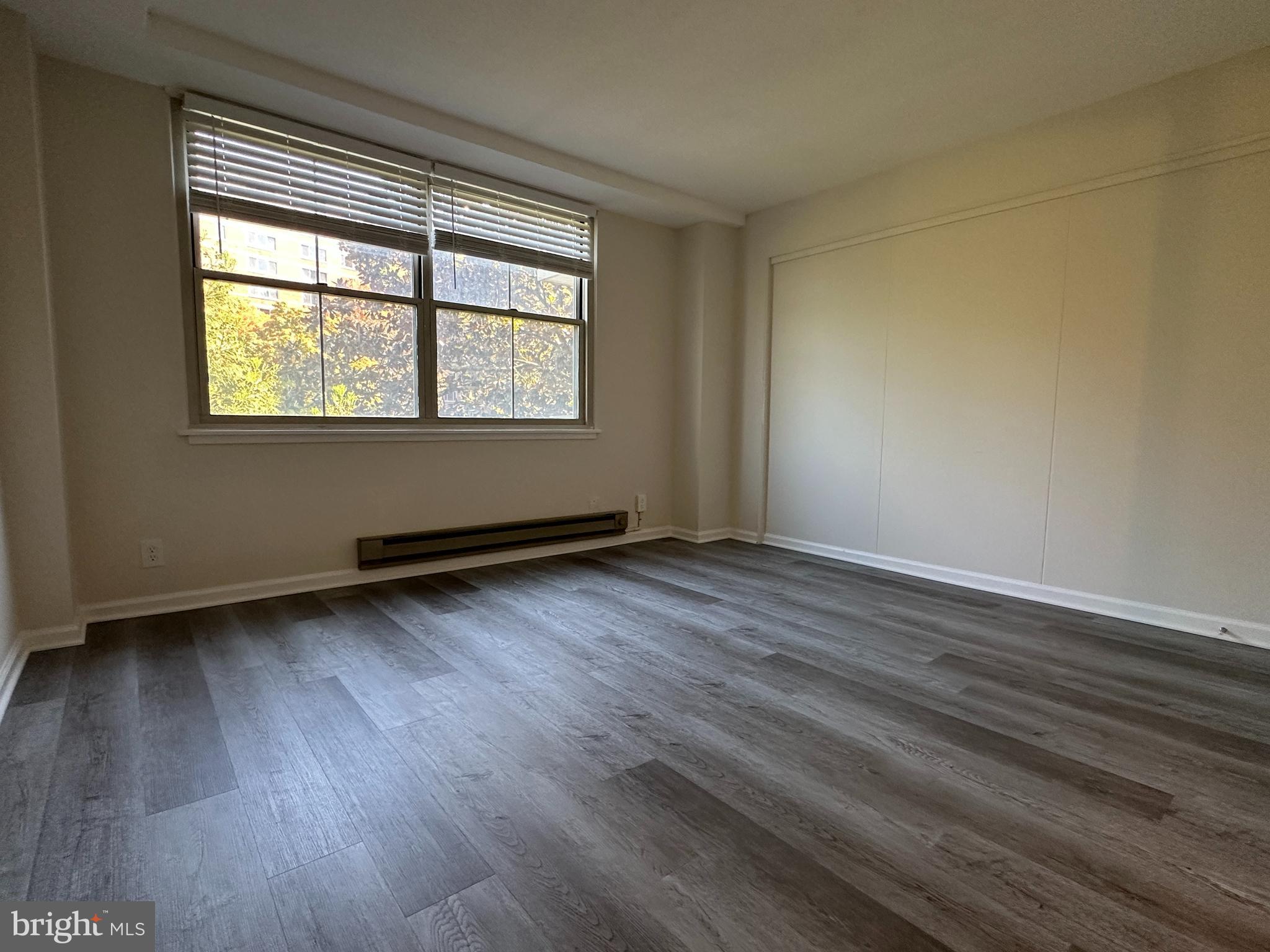 CIRCLE - Residential Lease