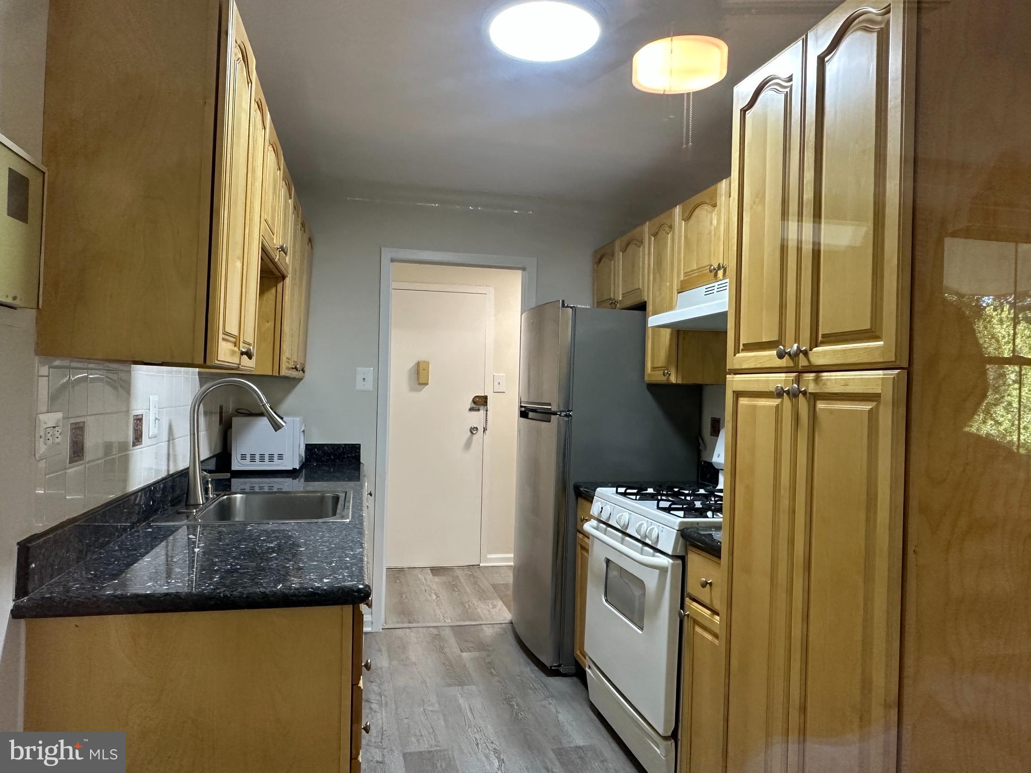 CIRCLE - Residential Lease