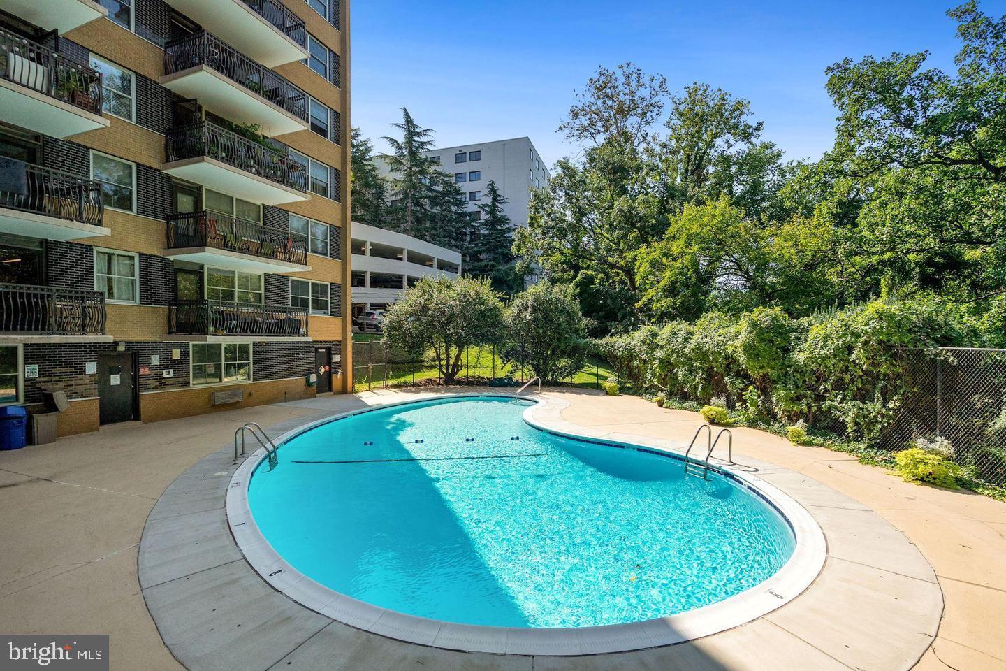 CIRCLE - Residential Lease