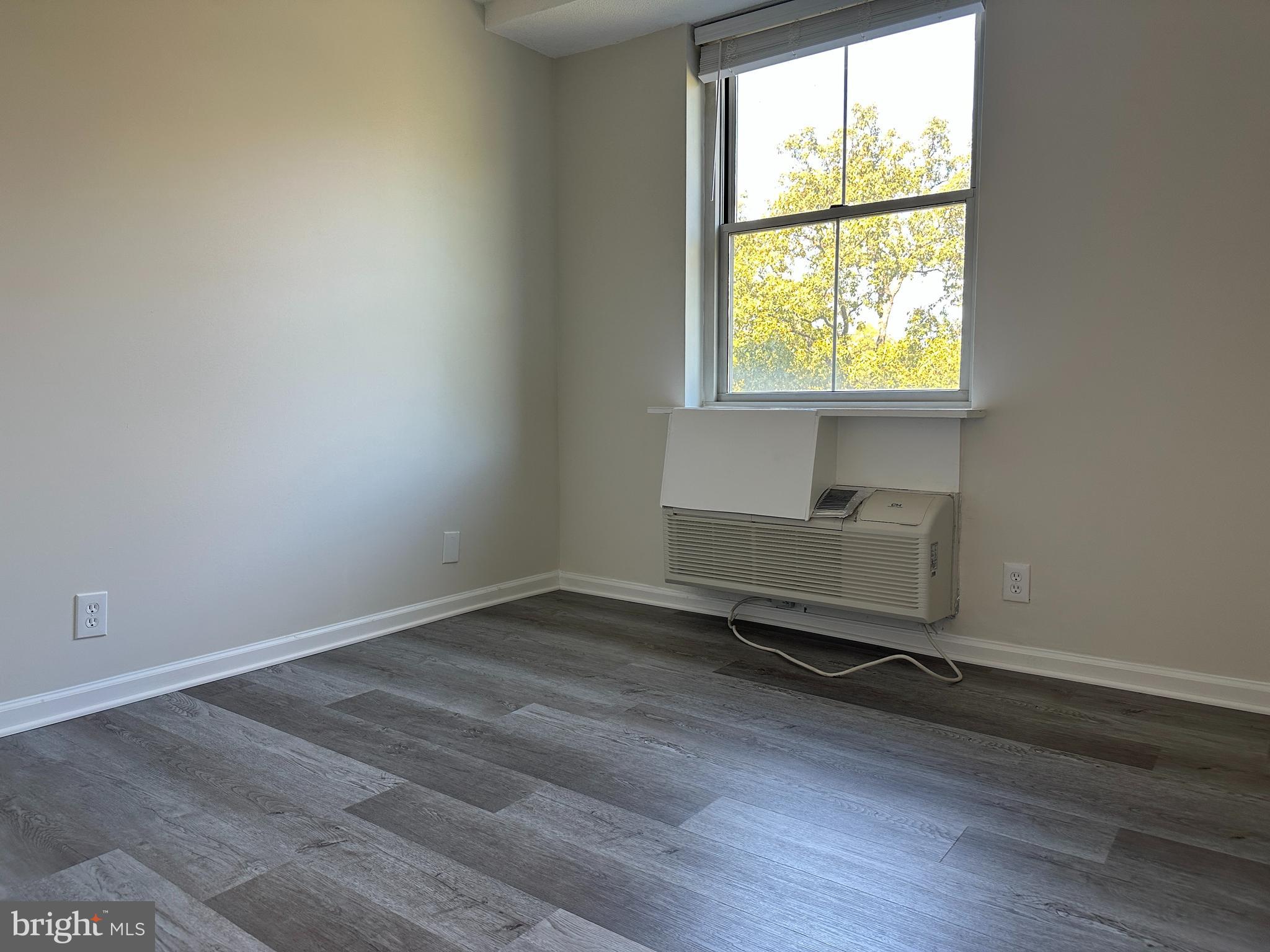 CIRCLE - Residential Lease