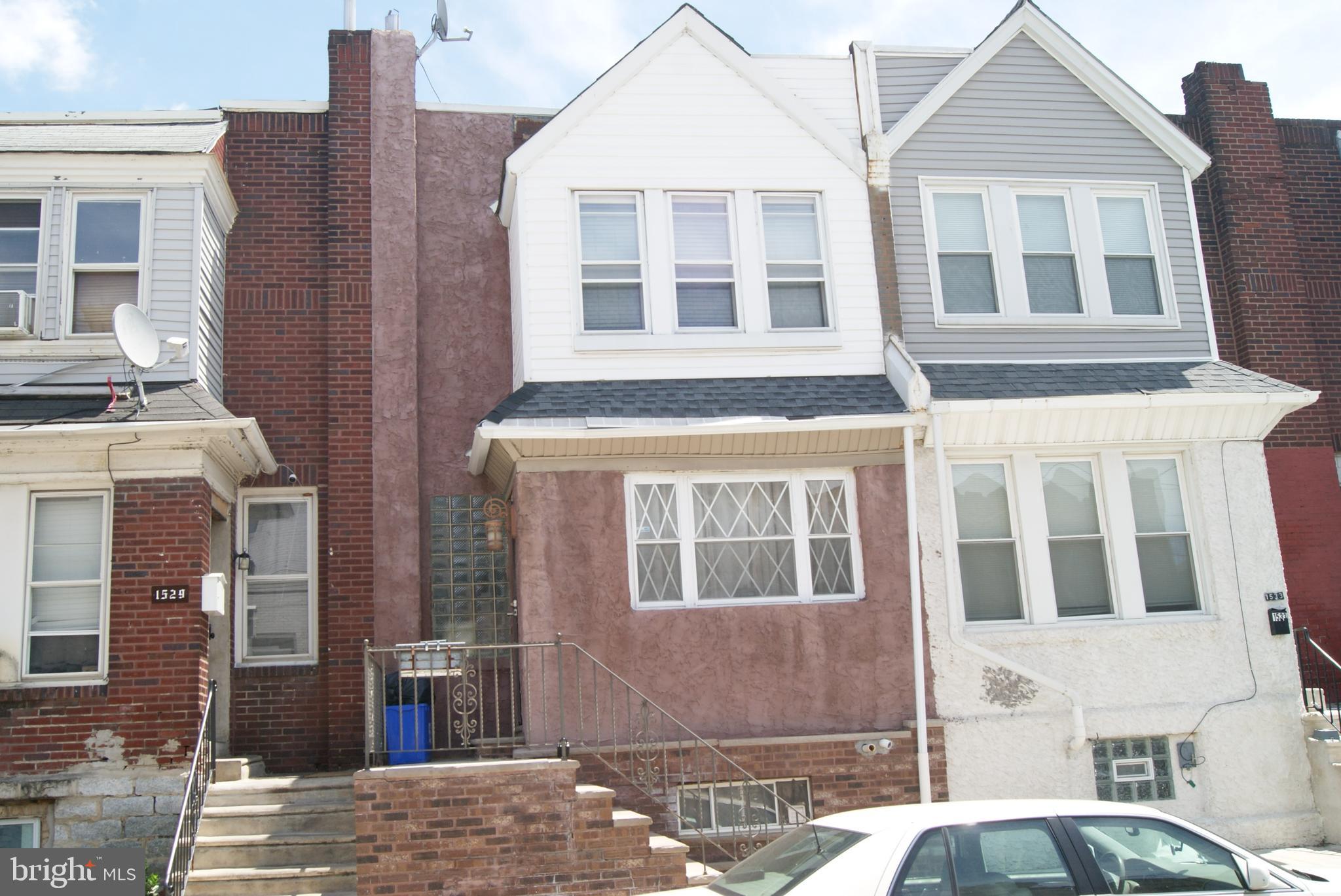 This home is for sale needing some minor updates. Come with your own ideas and imagination to this 2 story 3 bedroom home with a full sized basement and high ceiling. This property is close to the expressway and public transporation.