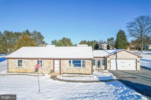 Photo of 149 Hill Street, Mountville, PA 17554 (MLS # PALA2045584)