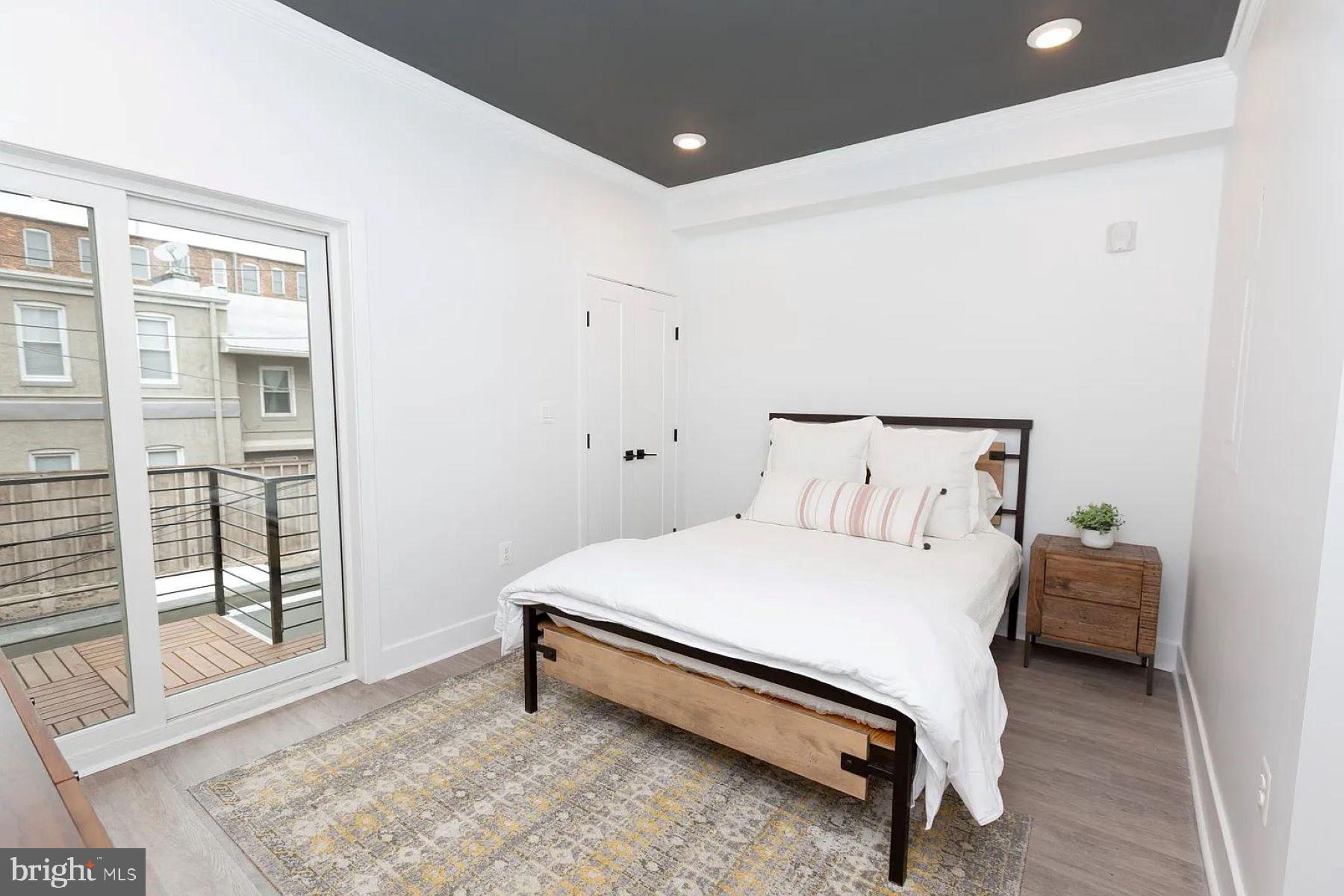 1742 FLEET STREET 202