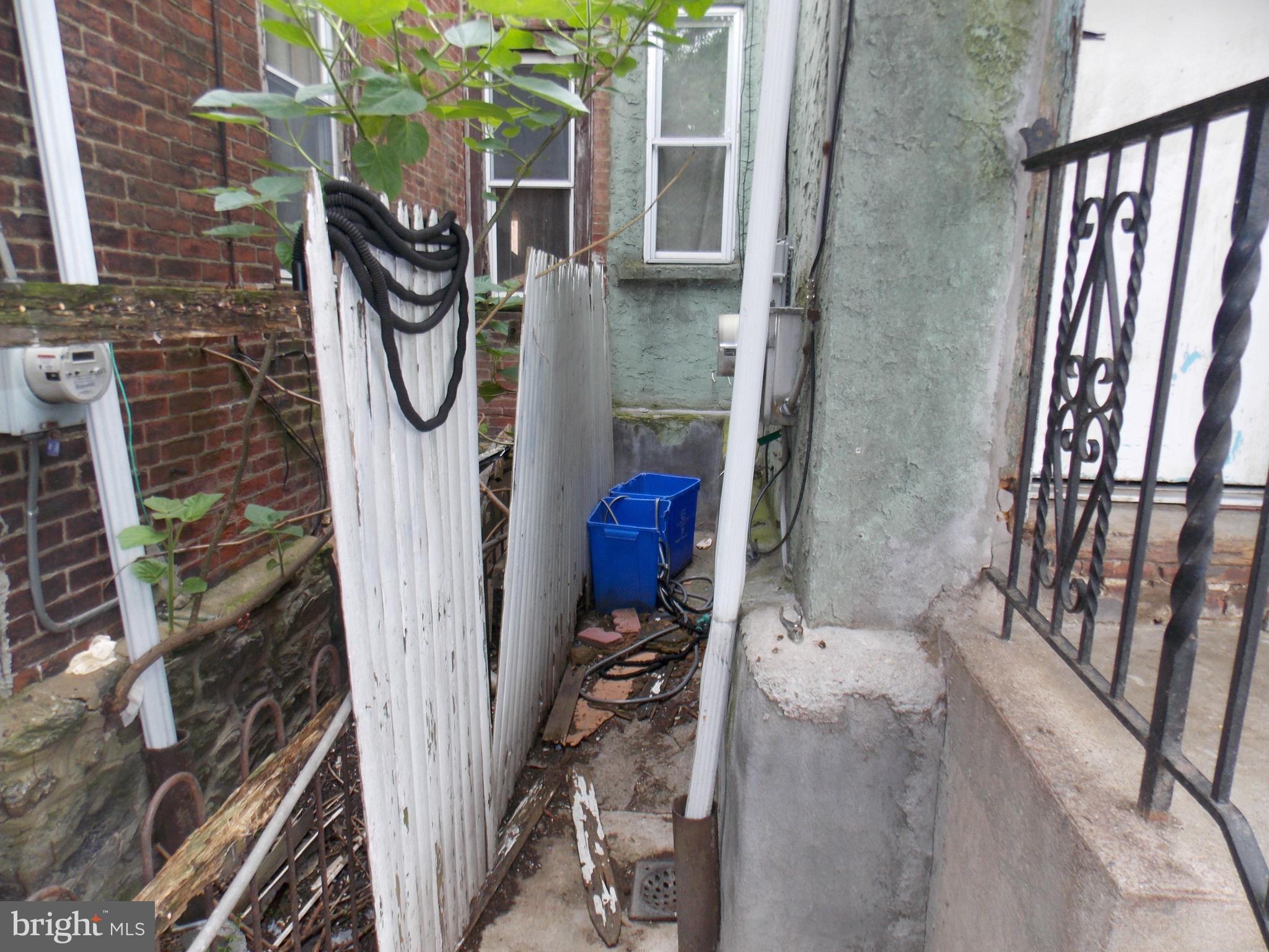 KENSINGTON - Residential